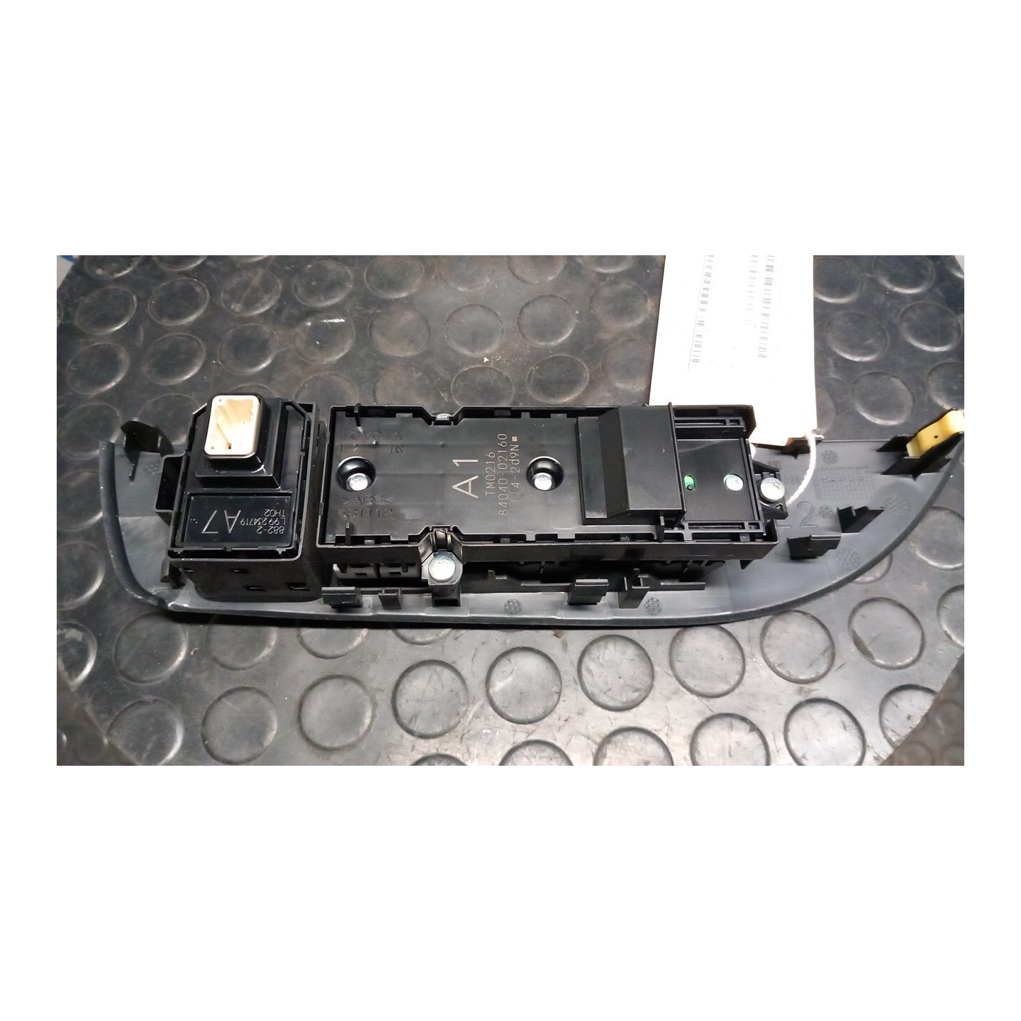 BLOCCO COMANDI ALZACRISTALLI BUSINESS FLEET 120 TOYOTA COROLLA (01/19-) M20A 8404002280