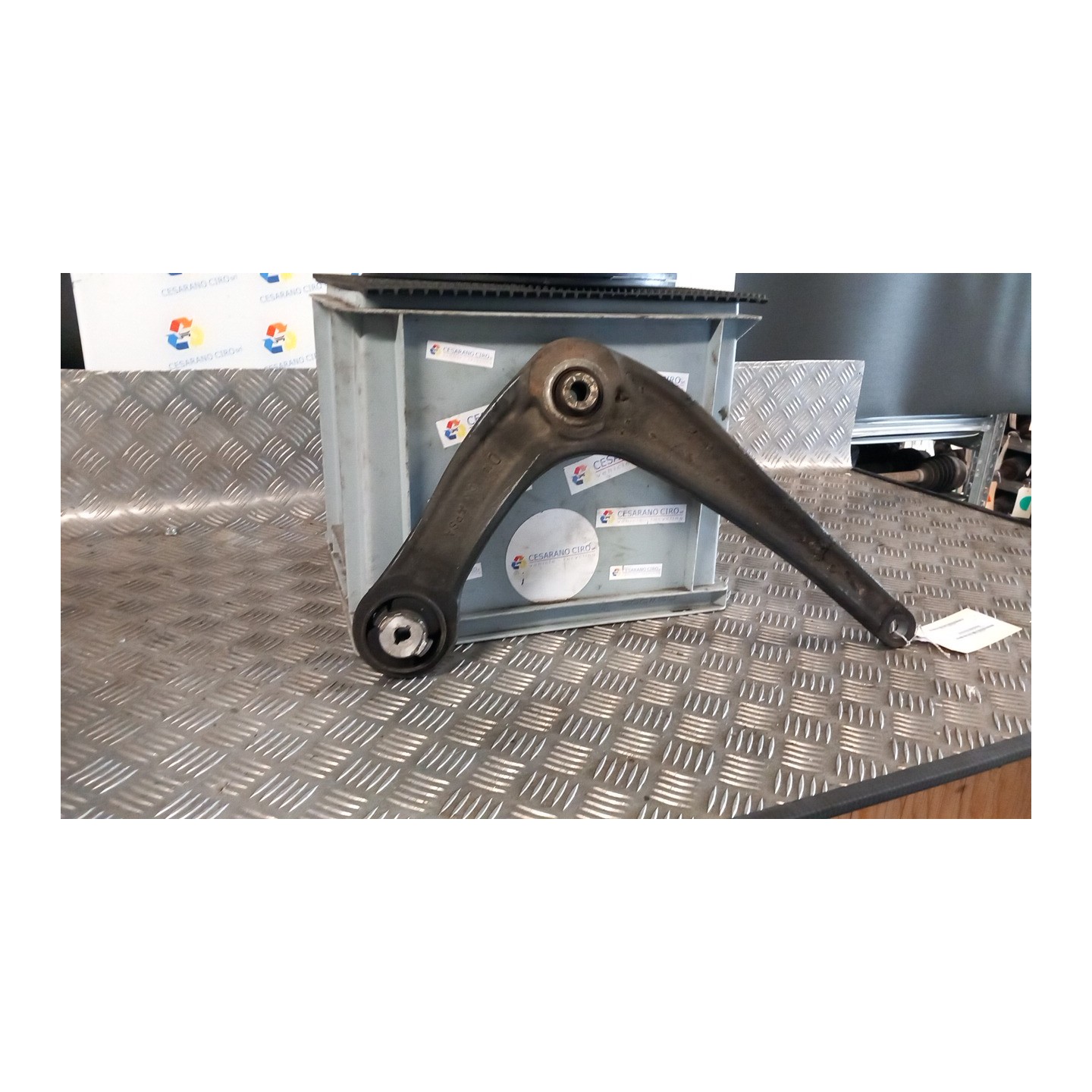 BRACCIO OSCILLANTE SOSP. ANT. DX. 013 OPEL VIVARO (K0) (03/19-) YH01 9816863580