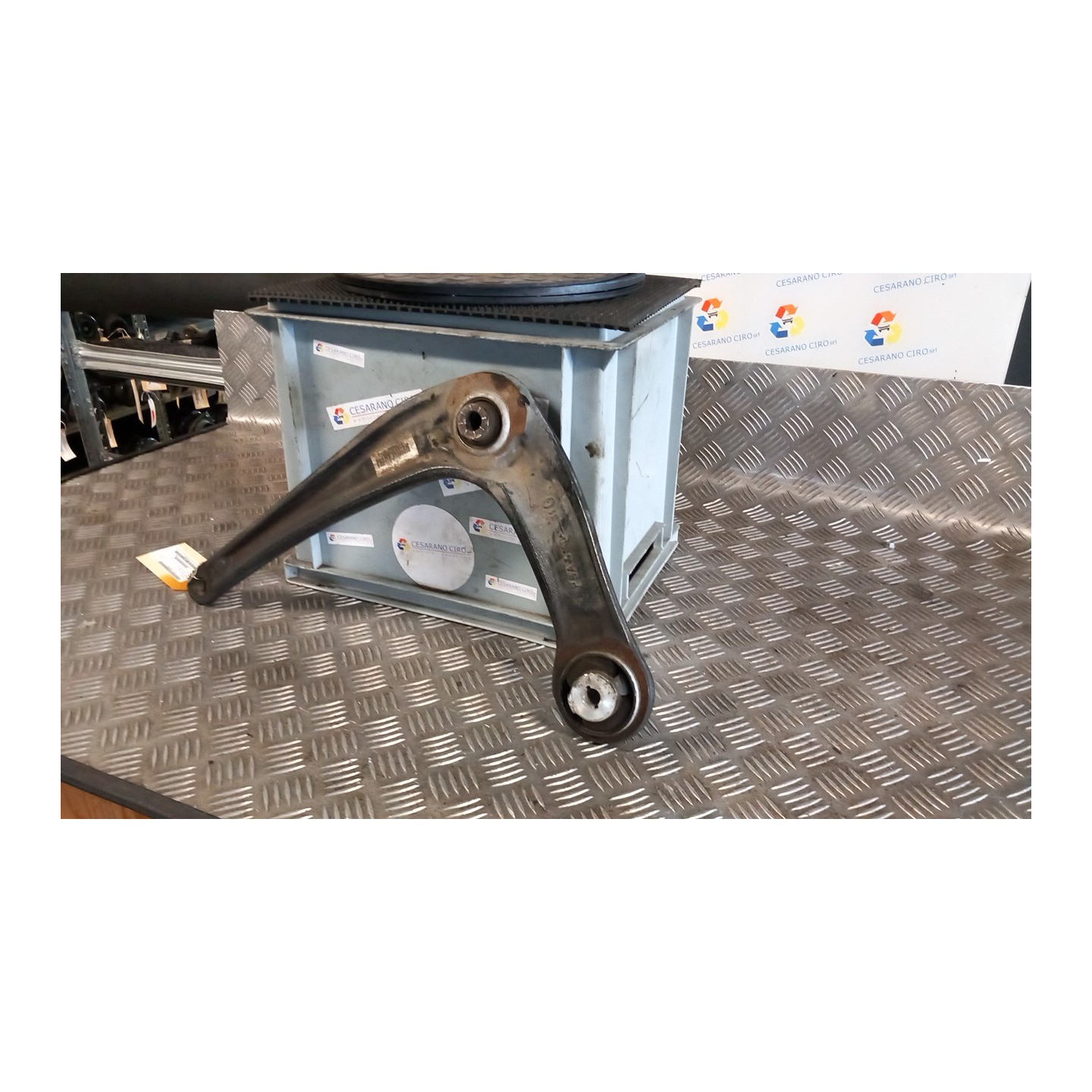BRACCIO OSCILLANTE SOSP. ANT. SX. 014 OPEL VIVARO (K0) (03/19-) YH01 9816863680