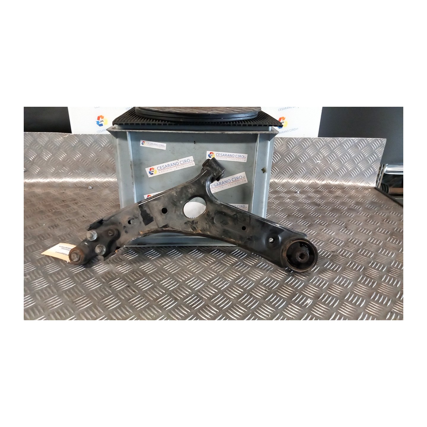BRACCIO OSCILLANTE SOSP. ANT. DX. 045 HYUNDAI IX35 (02/10-12/15) D4FD 545012Y002