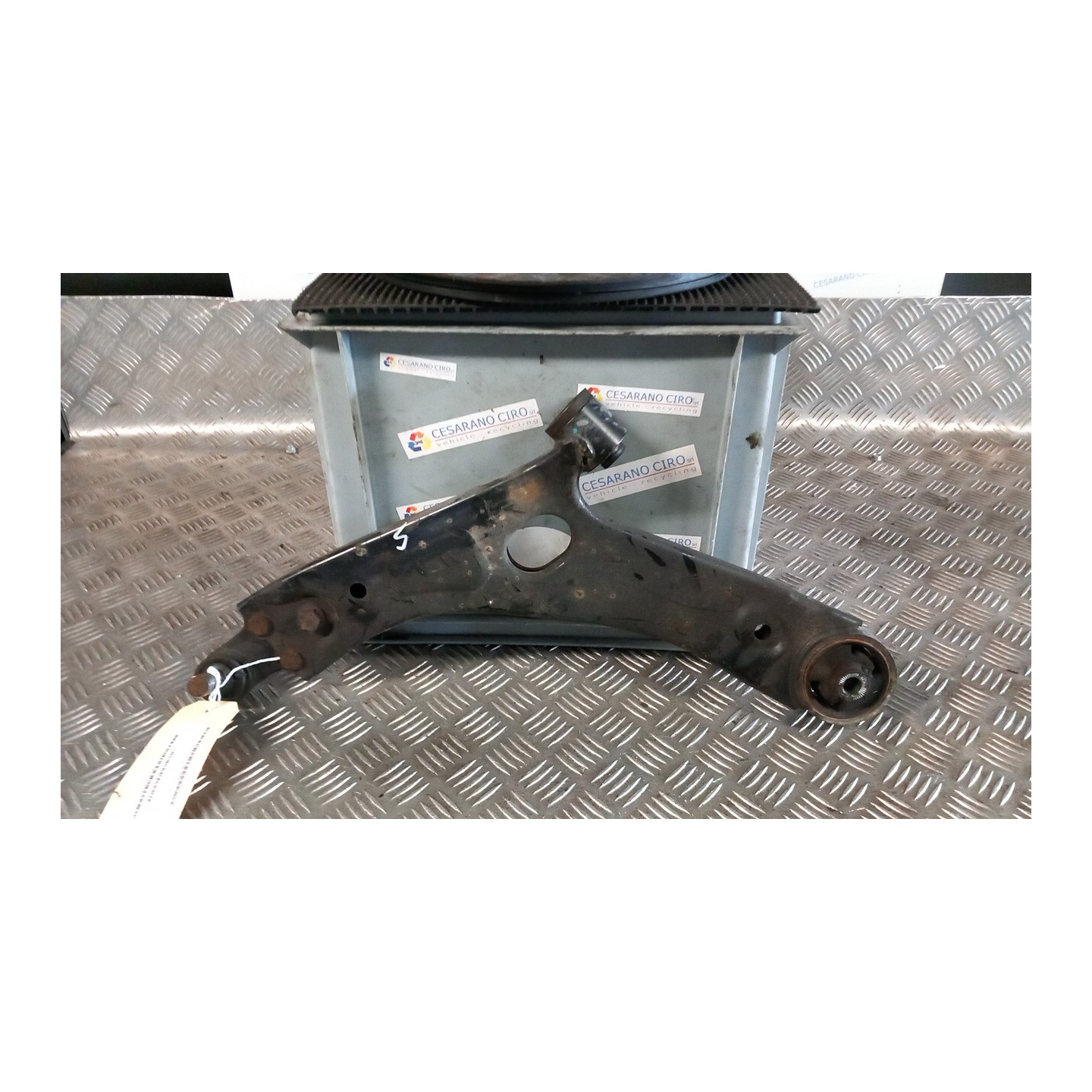 BRACCIO OSCILLANTE SOSP. ANT. SX. 046 HYUNDAI IX35 (02/10-12/15) D4FD 545002Y002