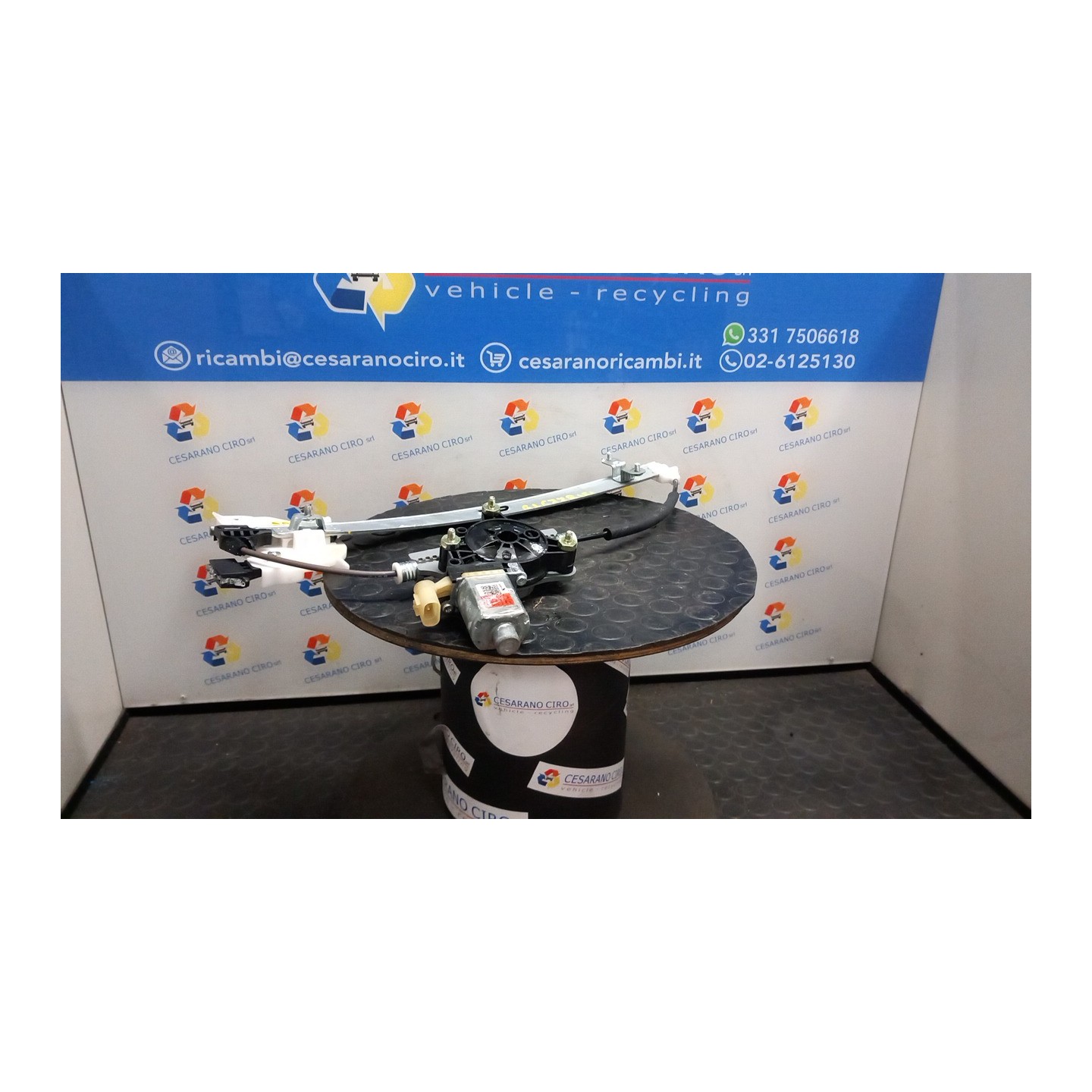 ALZACRISTALLO PORTA POST. DX. 076 KIA RIO 4A SERIE (09/20-) G4LF 83402H8000