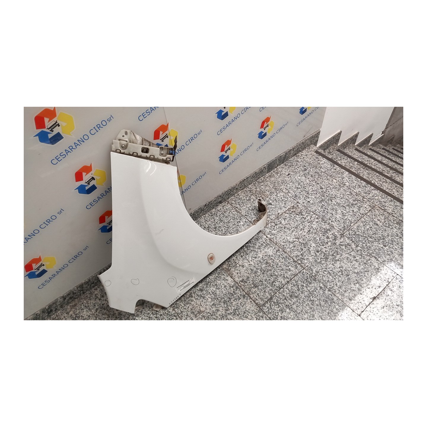 PARAFANGO ANT. DX. 017 CHEVROLET (DAEWOO) SPARK (M300) (01/10-12/15) B10D1 95977325