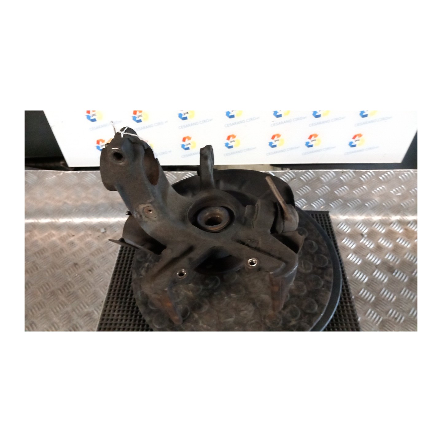MONTANTE SOSP. ANT. C/PORTAFRENO/SERVOSTERZO DX. 010 SKODA FABIA (6Y) (01/00-11/07) BBY 6Q0407256AC