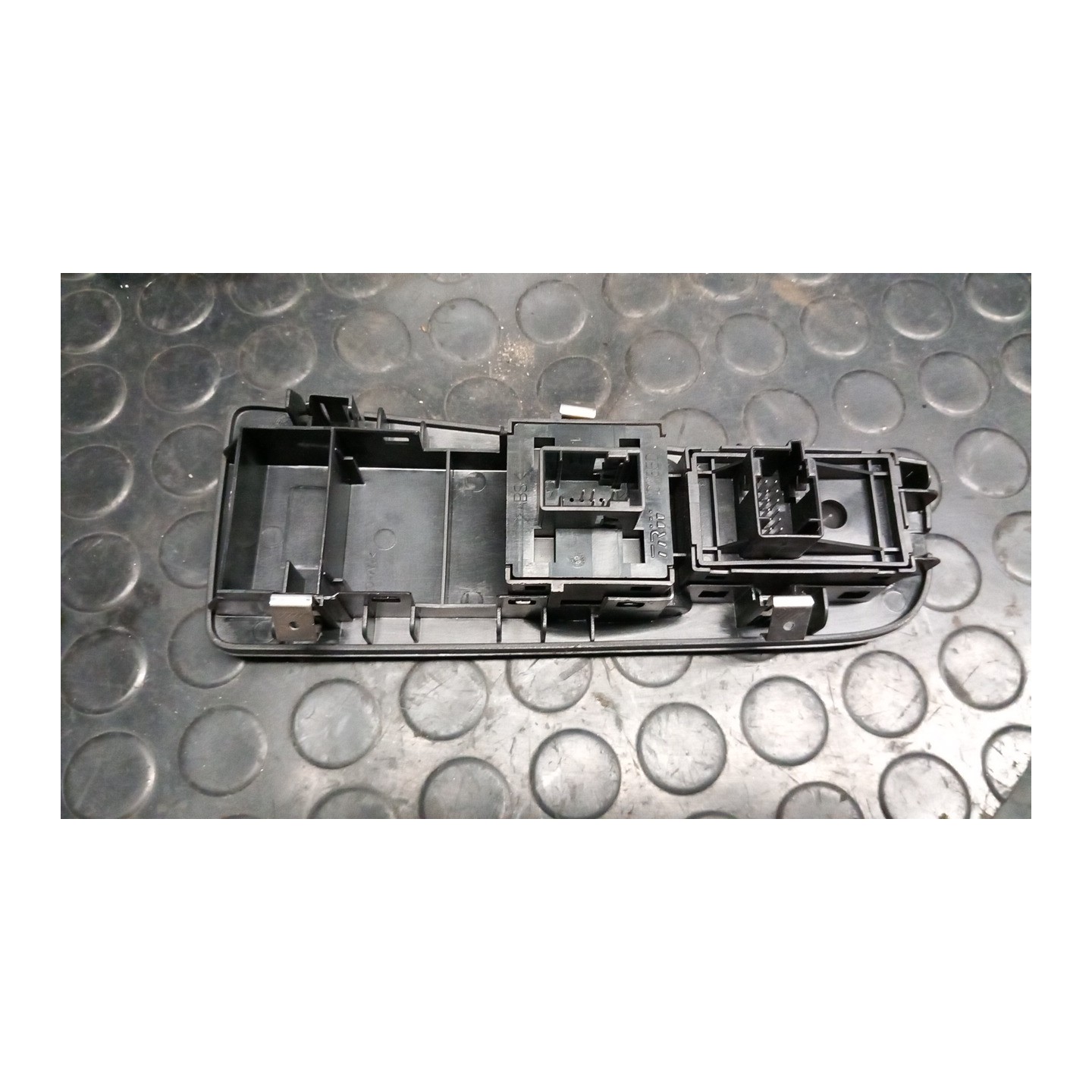 BLOCCO COMANDI ALZACRISTALLI E RETROVISORI EST. 089 FIAT BRAVO (3Y) (12/09-) 198A2000 735441807