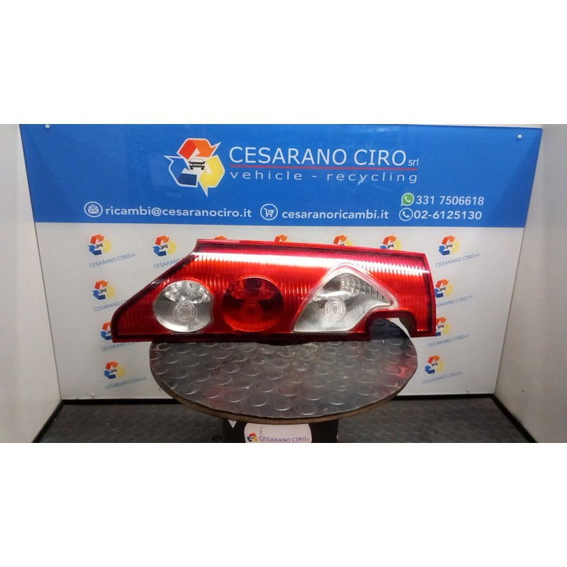 FANALE POST. PER PORTE BATTENTI SX. 067 RENAULT KANGOO (01/08-05/13) K4M K8 8200419949