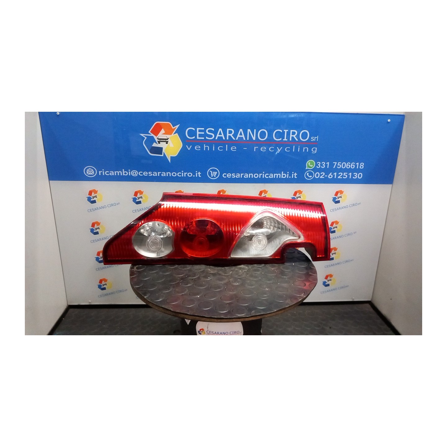 FANALE POST. PER PORTE BATTENTI SX. 067 RENAULT KANGOO (01/08-05/13) K4M K8 8200419949