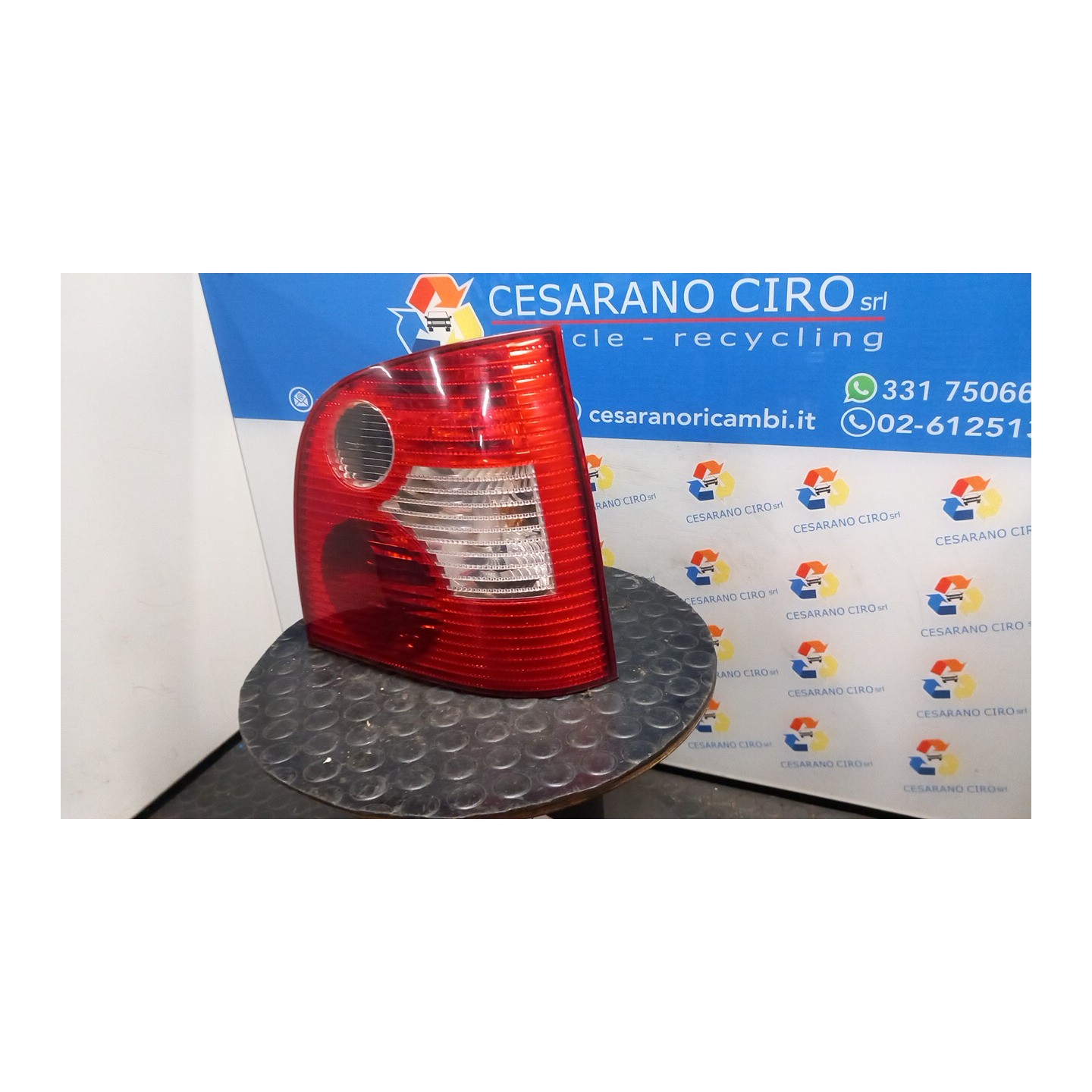 FANALE POST. DX. 075 VOLKSWAGEN POLO (9N) (10/01-03/05) BBY 6Q6945096G