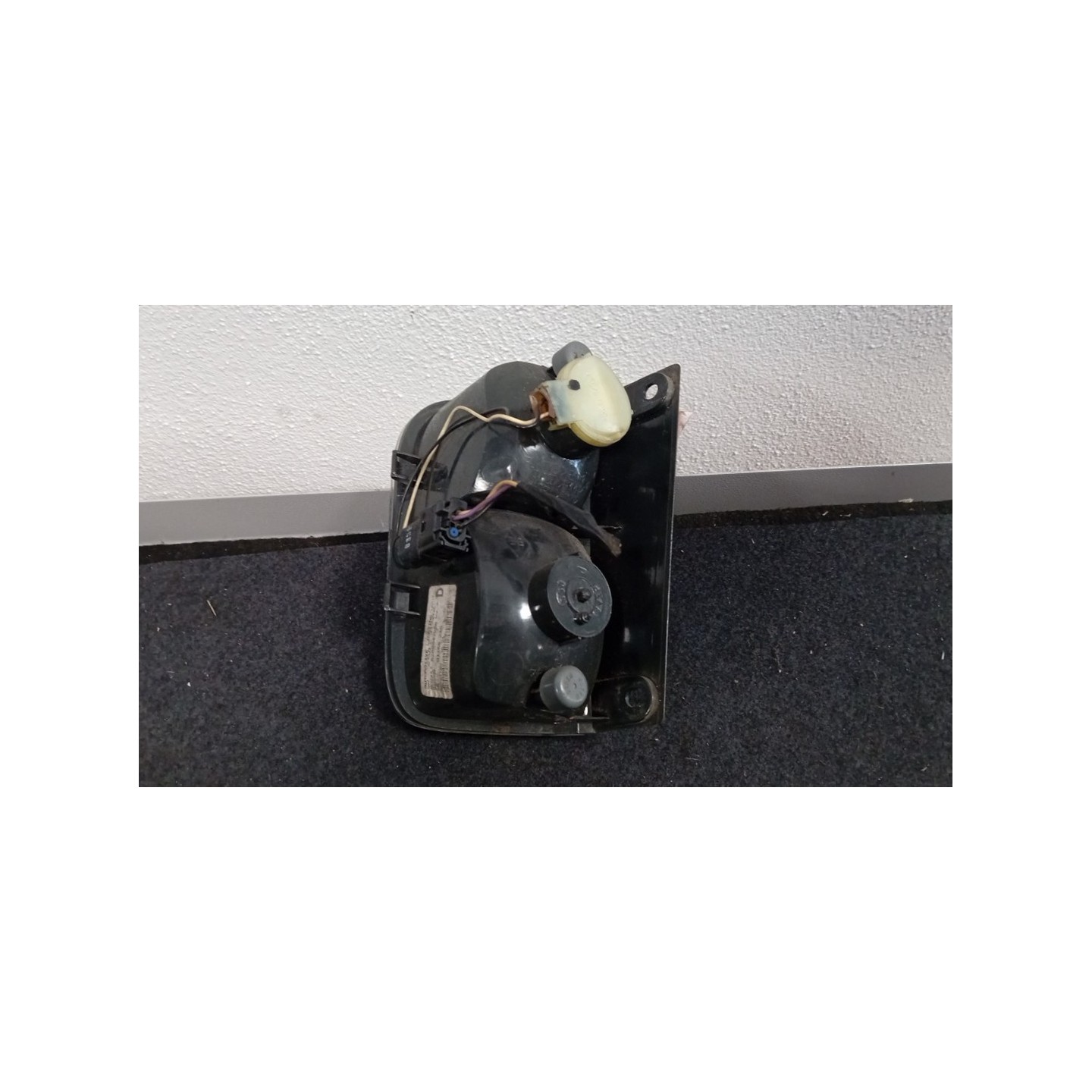 FANALE RETRONEBBIA DX. 113 RENAULT TRAFIC (09/06-04/10) G9U 8200968063