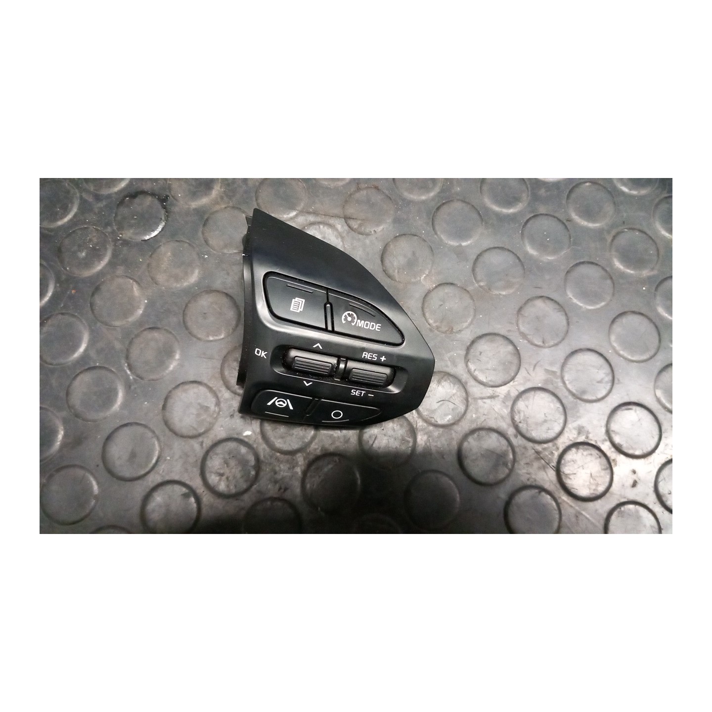 BLOCCO VOLANTE MULTIFUNZIONE DX. 002 KIA RIO 4A SERIE (09/20-) G4LF 96720H8000WK