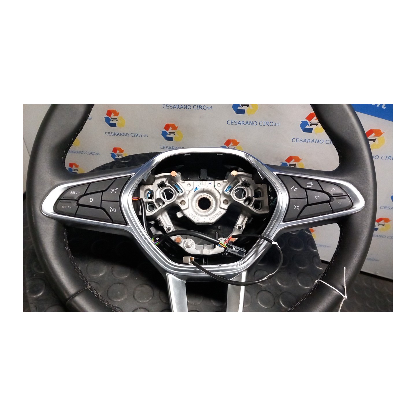VOLANTE 001 RENAULT CAPTUR 2A SERIE (10/19-10/24) H4MC6 484002607R