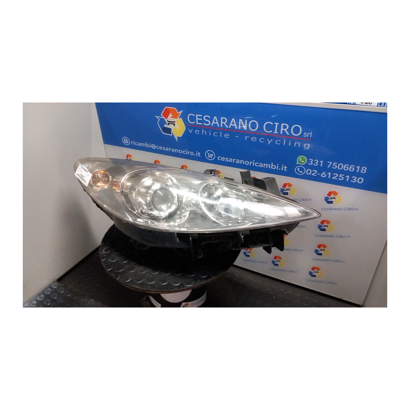 PROIETTORE S/FENDINEBBIA VALEO DX. 030 PEUGEOT 307 (04/01-12/06) NFU 6205Z2