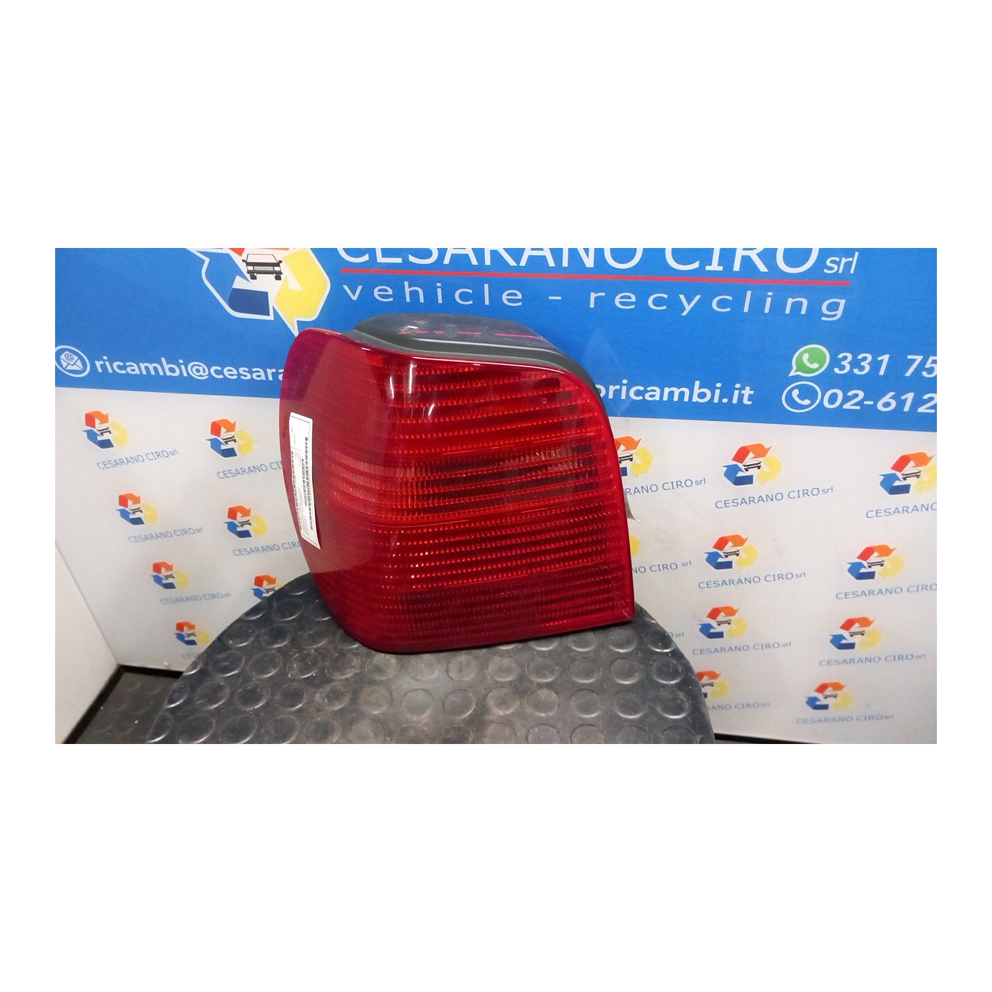 FANALE POST. SX. 051 VOLKSWAGEN POLO 3A SERIE (11/94-09/01) AUD 6N0945095