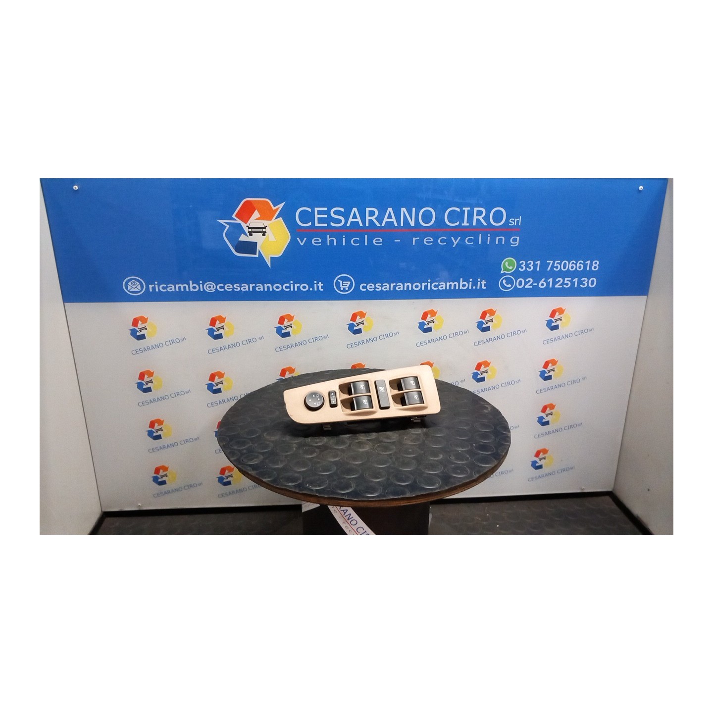 BLOCCO COMANDI ALZACRISTALLI E RETROVISORI EST. DISAPPANNAMENTO SX. 060 LANCIA DELTA (TH) (06/08-03/11) 844A1000 735541711