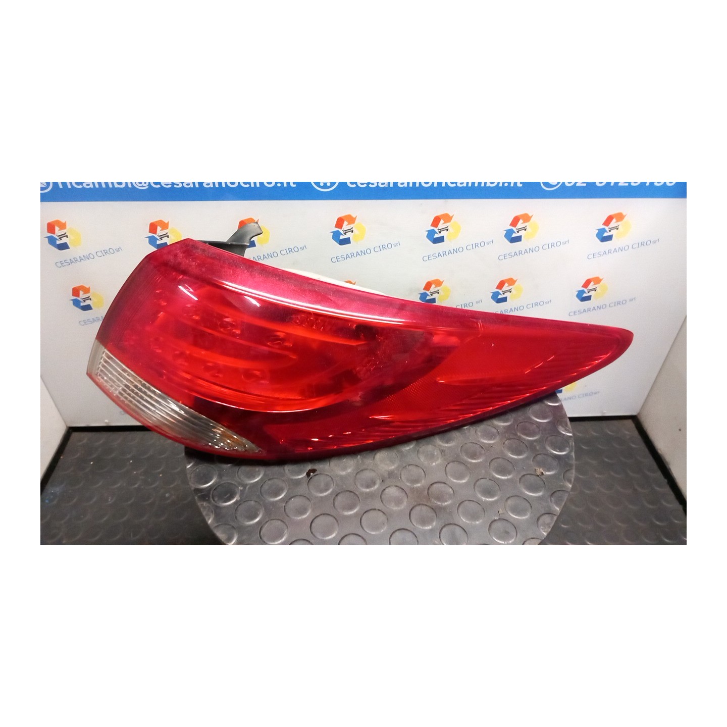 FANALE POST. PARTE EST. DX. 102 HYUNDAI IX35 (02/10-12/15) D4FD 924022Y000