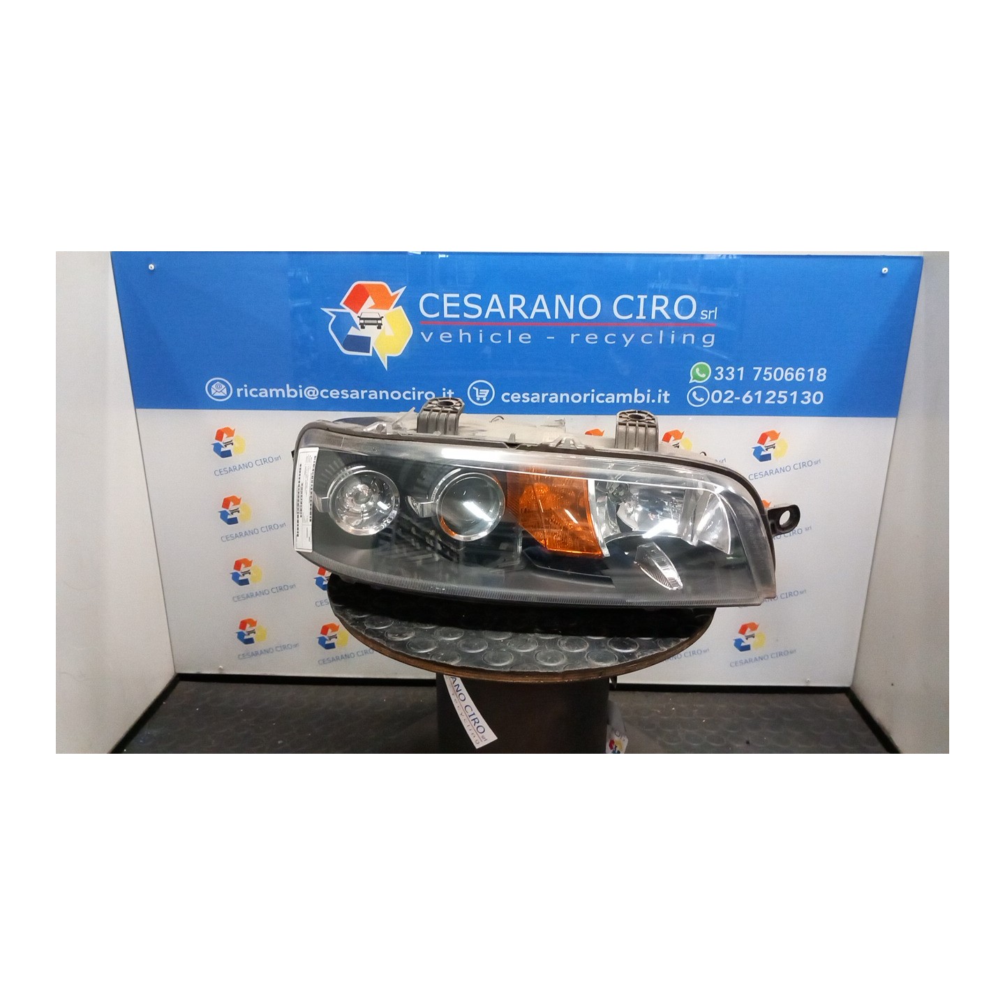 PROIETTORE DX. 042 FIAT PUNTO (1N/1P) (07/99-12/05) 188A4000 46814548