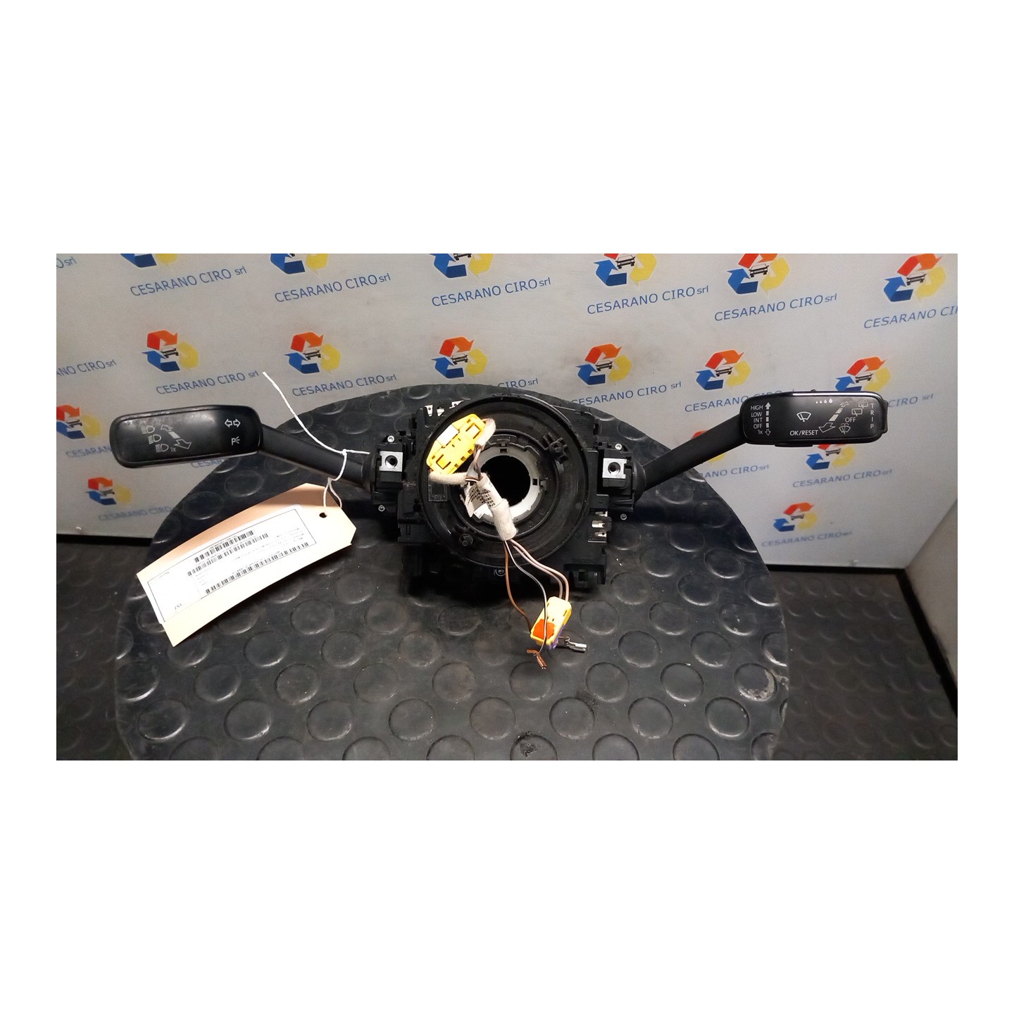 DEVIOGUIDASGANCIO 024 SEAT LEON (10/12-10/17) CRM 5Q0953513QIGI