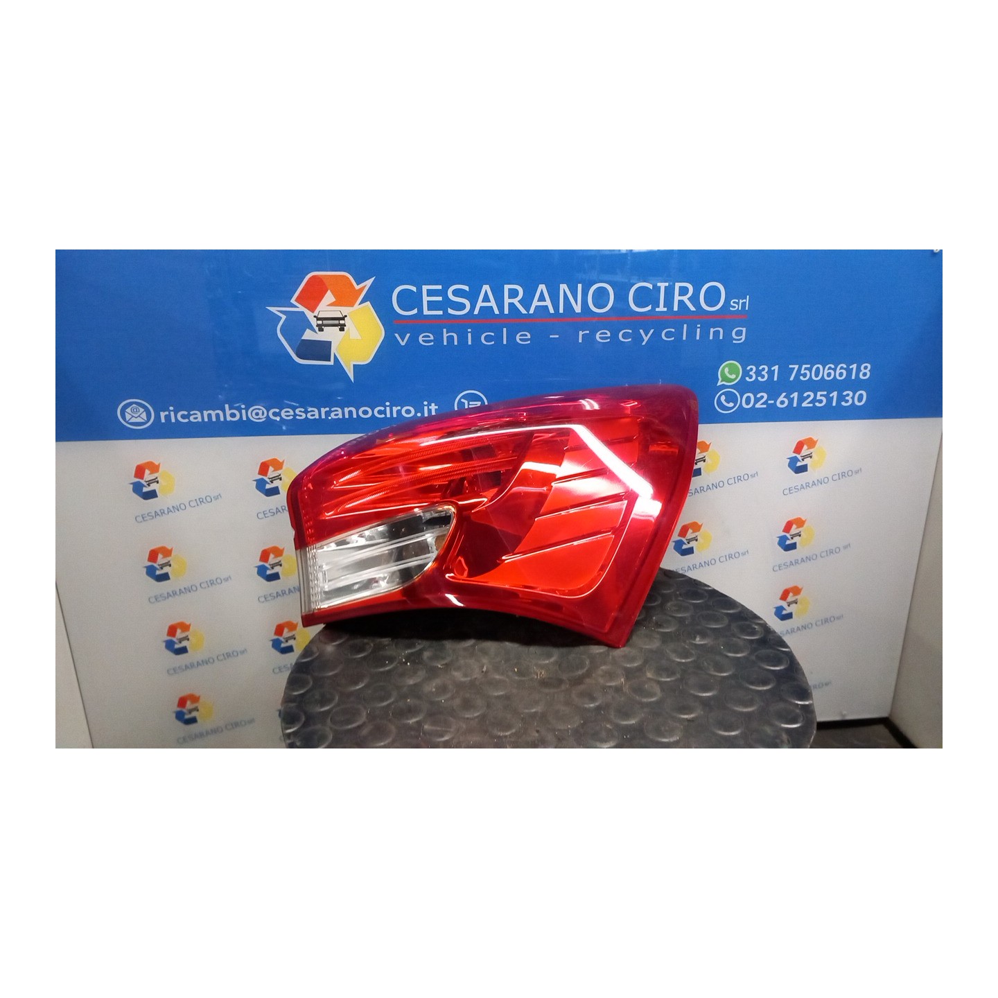 FANALE POST. PARTE EST. DX. 040 HYUNDAI IX20 (10/10-09/15) G4FA 924021K000