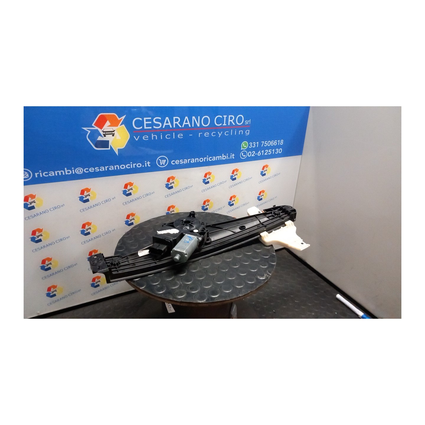 ALZACRISTALLO ELETTR. PORTA POST. CON MOTORINO DX. 044 PEUGEOT 3008 (07/16-03/21) 5G06 9830388880