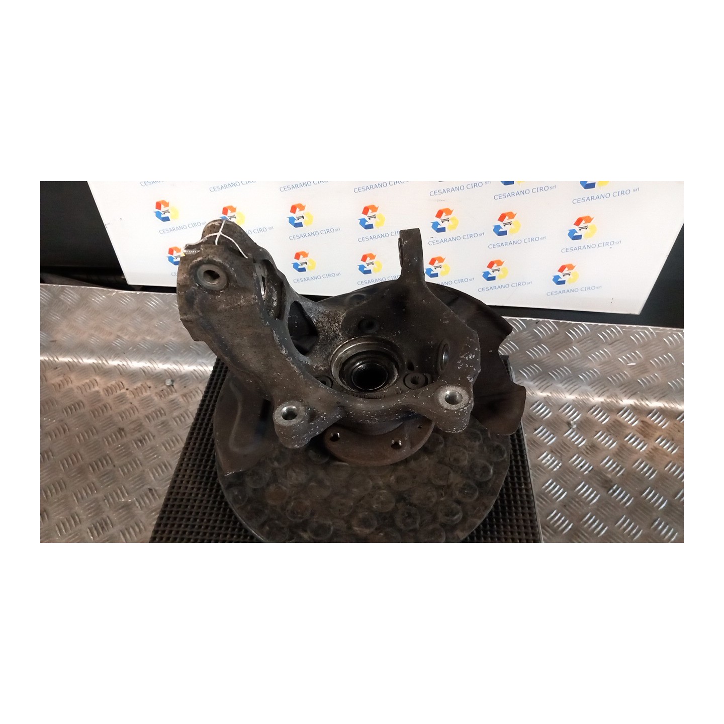MONTANTE SOSP. ANT. ALLUMINIO DX. 044 SEAT LEON (10/12-10/17) CRM 5Q0407254A