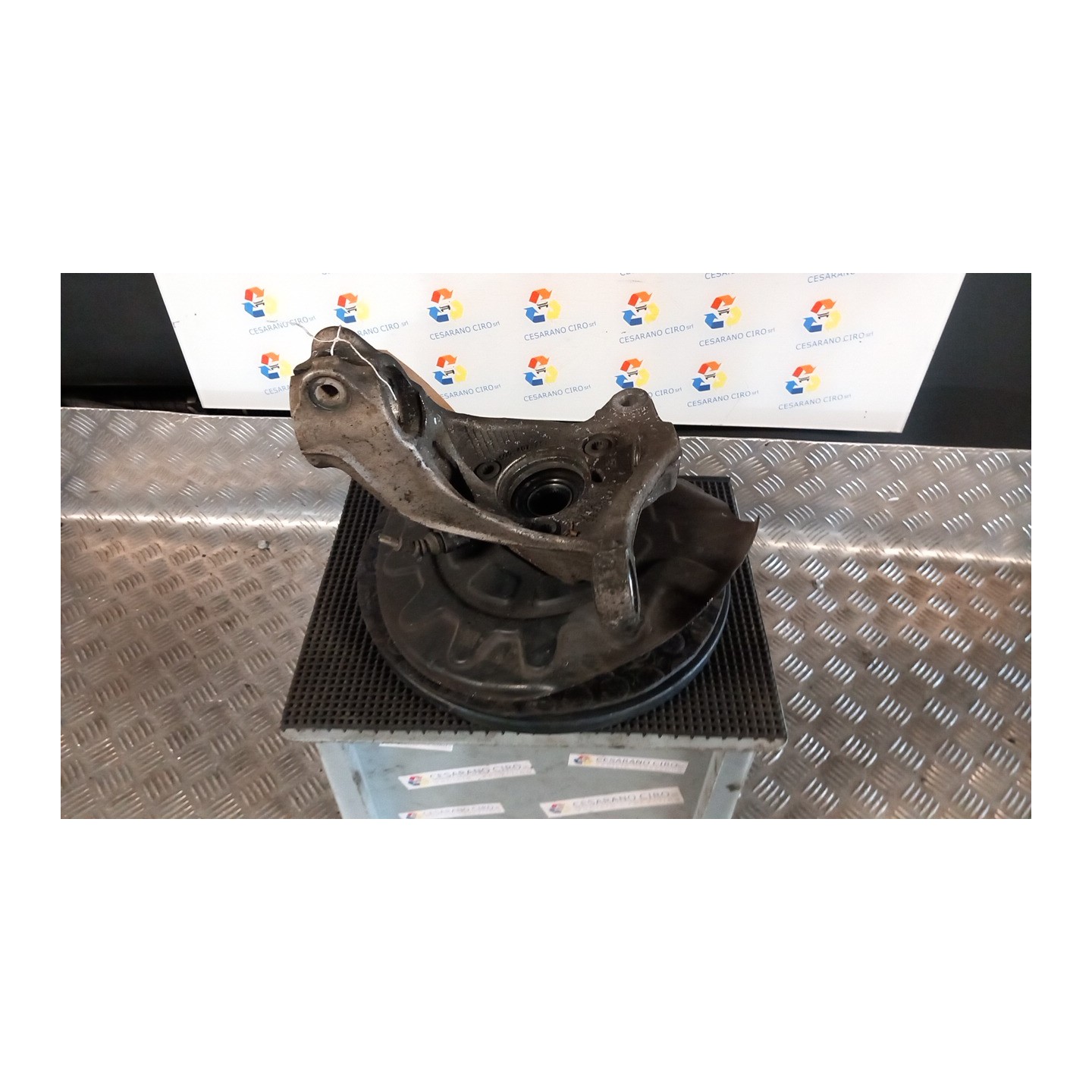 MONTANTE SOSP. ANT. ALLUMINIO SX. 045 SEAT LEON (10/12-10/17) CRM 5Q0407253A