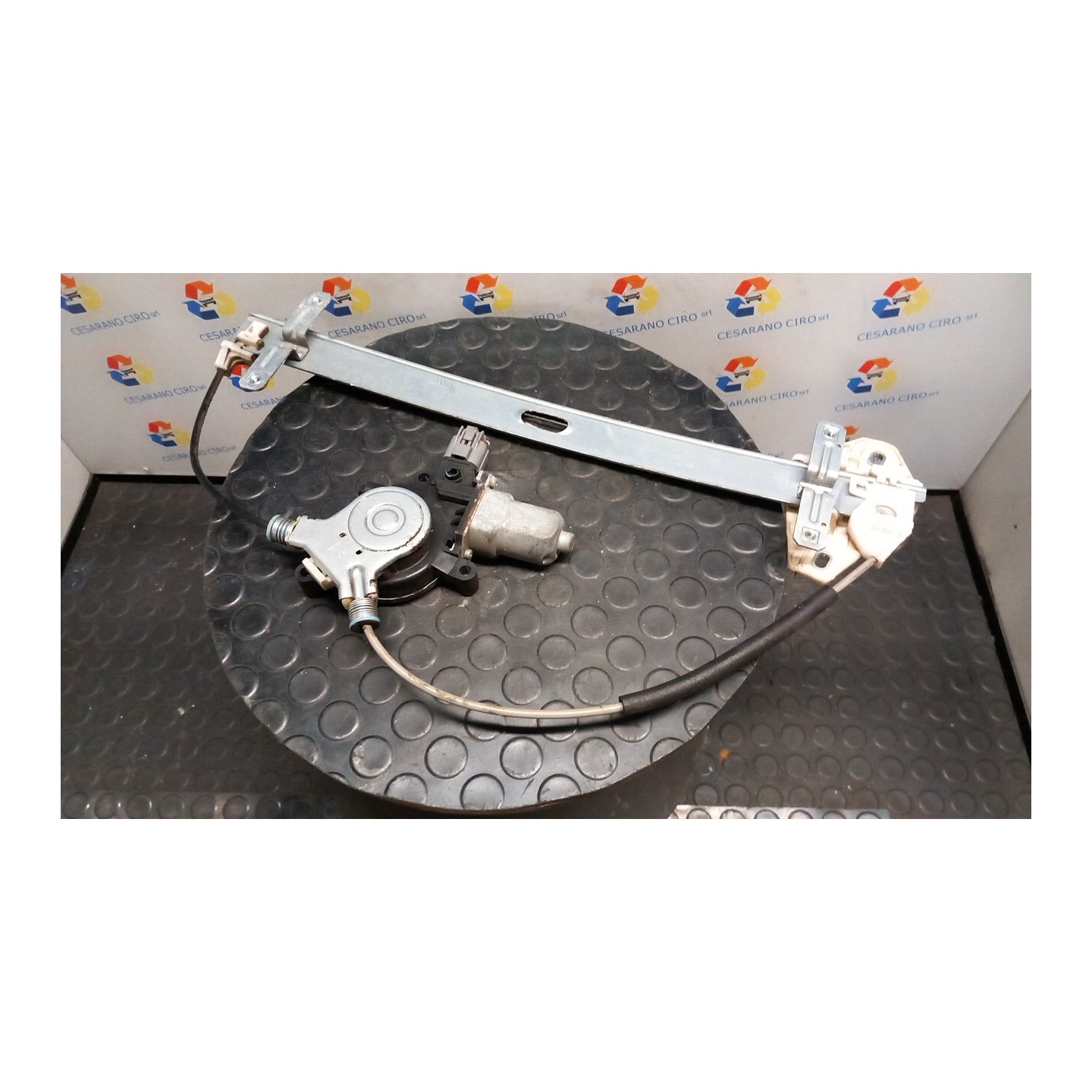 ALZACRISTALLO ELETTR. PORTA ANT. C/MOTORINO SX. 128 HONDA FR-V (10/04-04/07) D17A2 72250SJDG03