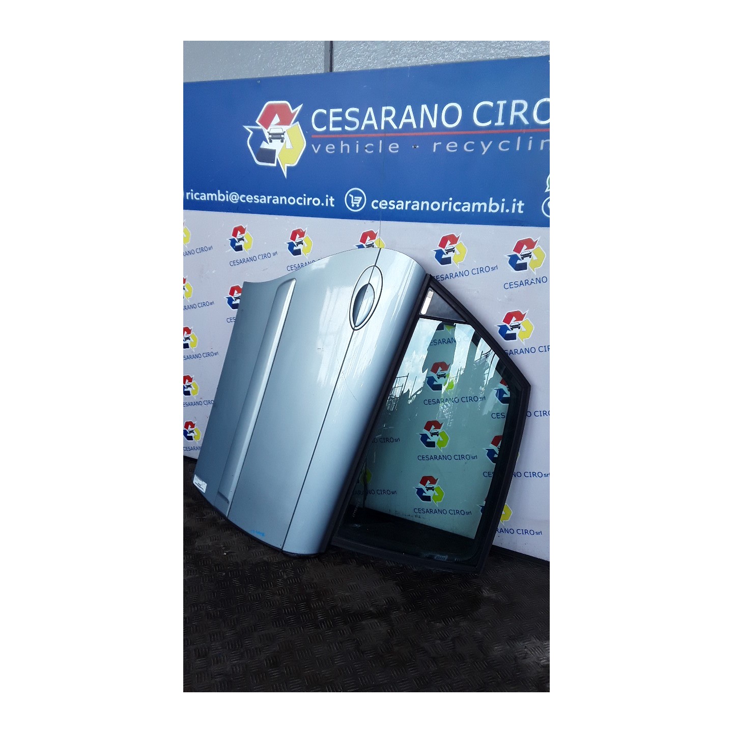 PORTA POST. DX. 152 CITROEN C5 (09/04-02/08) RHR 9008F4