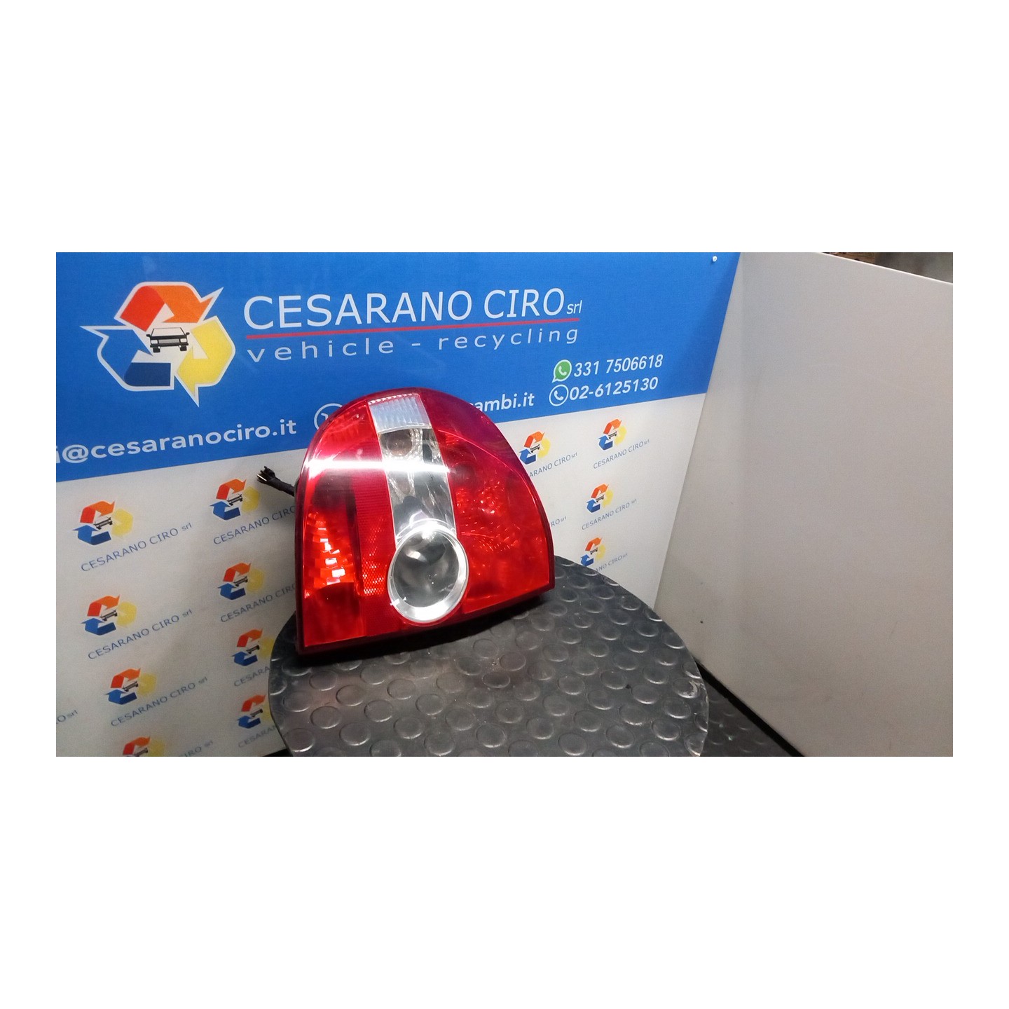 FANALE POST. SX. 021 VOLKSWAGEN FOX (5Z) (04/05-07/11) BKR 5Z0945111A