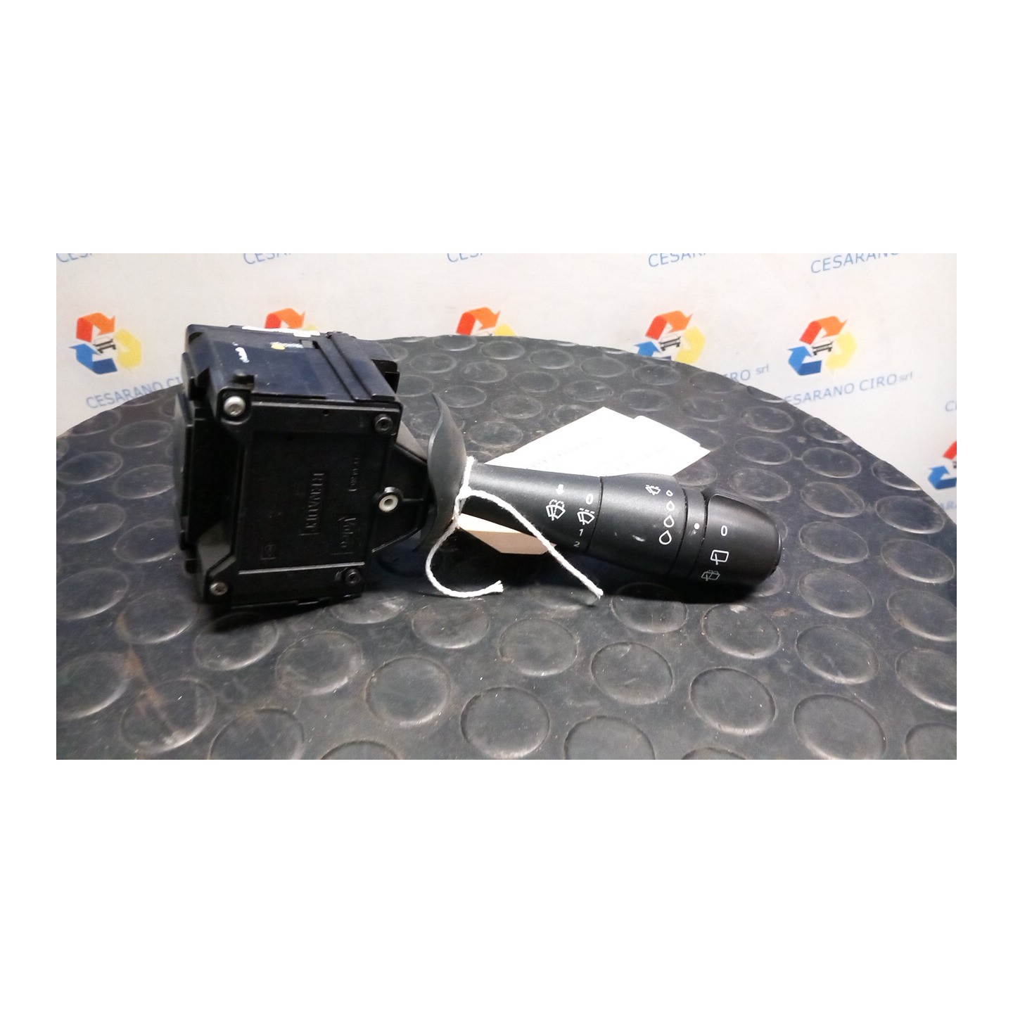 BLOCCO COMANDI TERGICRISTALLI 032 RENAULT CLIO 4A SERIE (07/12-12/16) K9KC6 8201168013