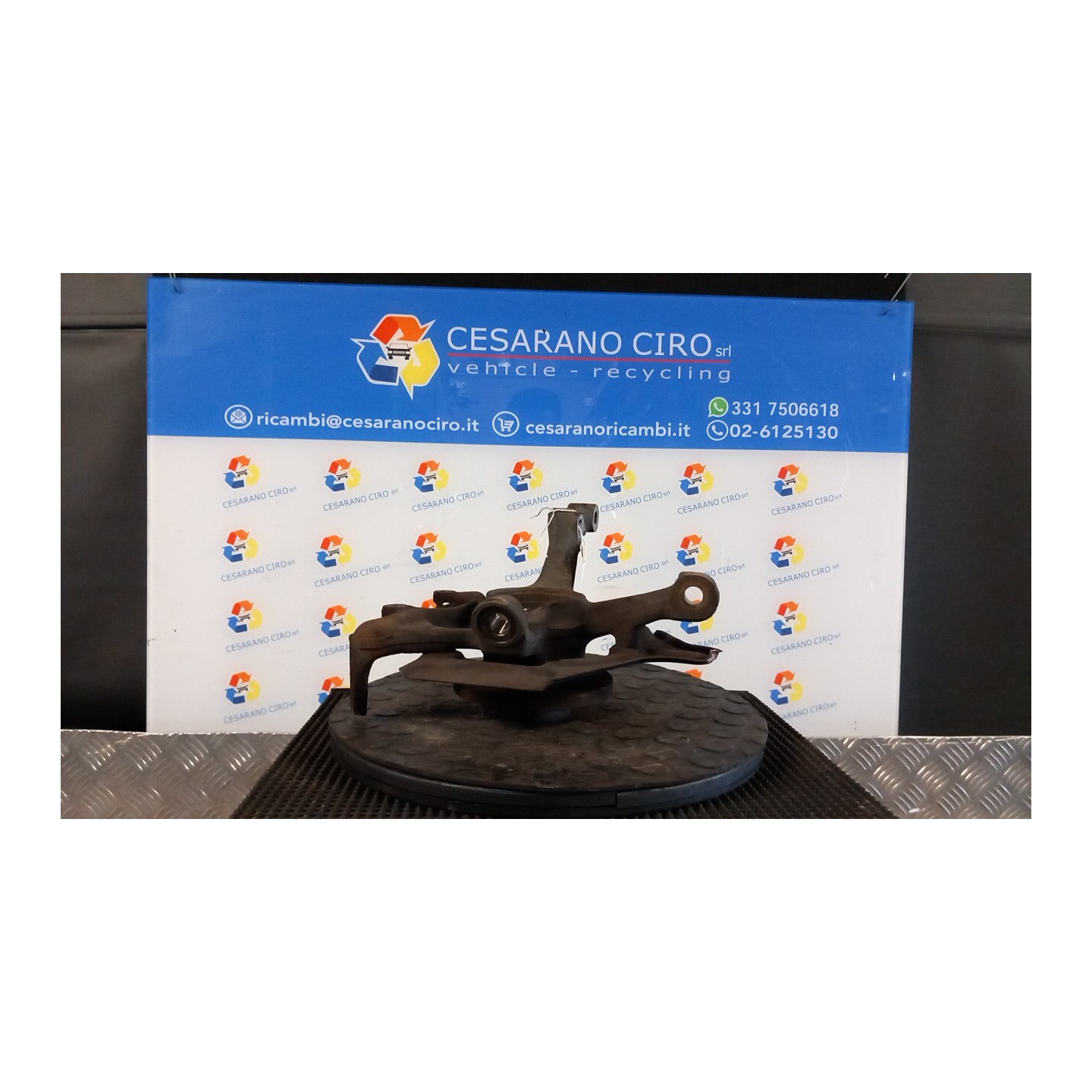 MONTANTE SOSP. ANT. DX. 177 VOLKSWAGEN POLO 3A SERIE (11/94-09/01) AUD 6N0407256B
