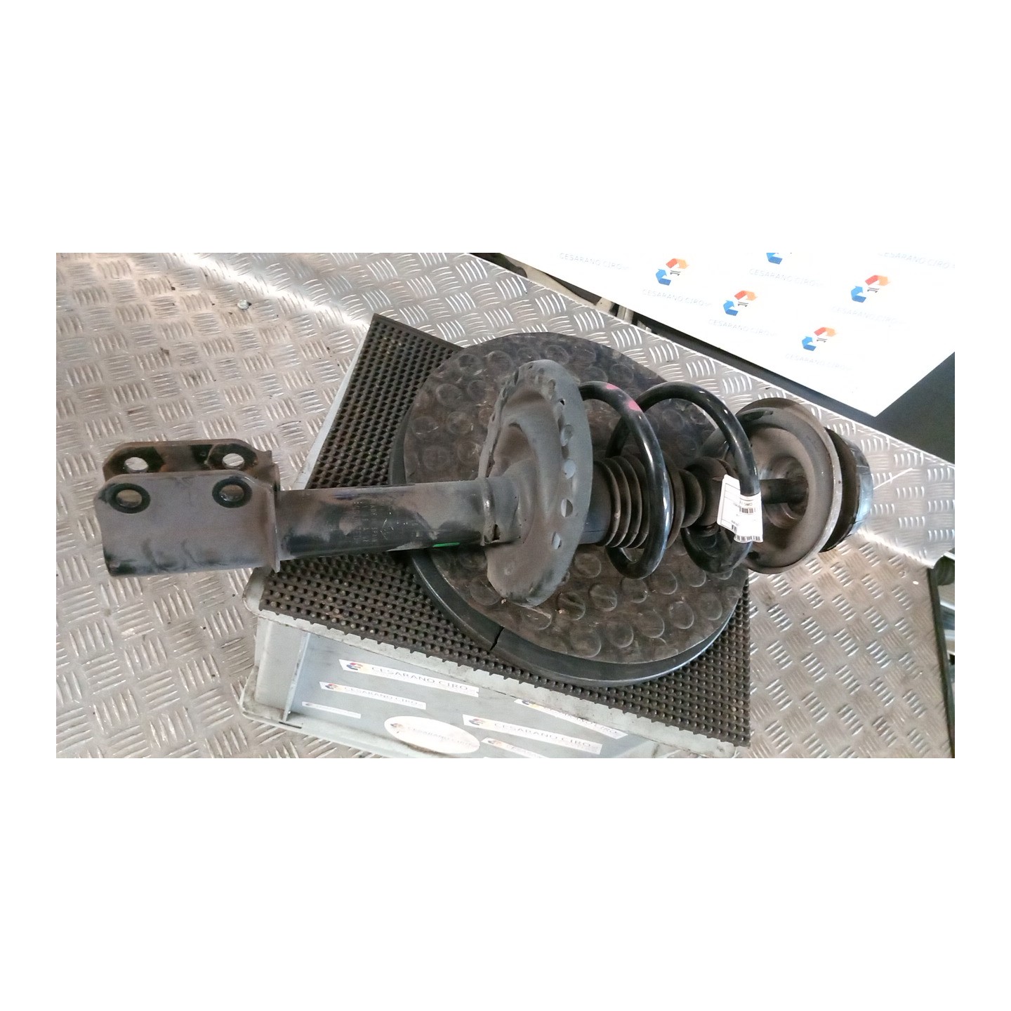 AMMORTIZZATORE ANT. STABILIMENTO PRODUZ.A DX. 025 DACIA SANDERO (07/08-04/13) K7JA7 8200807029