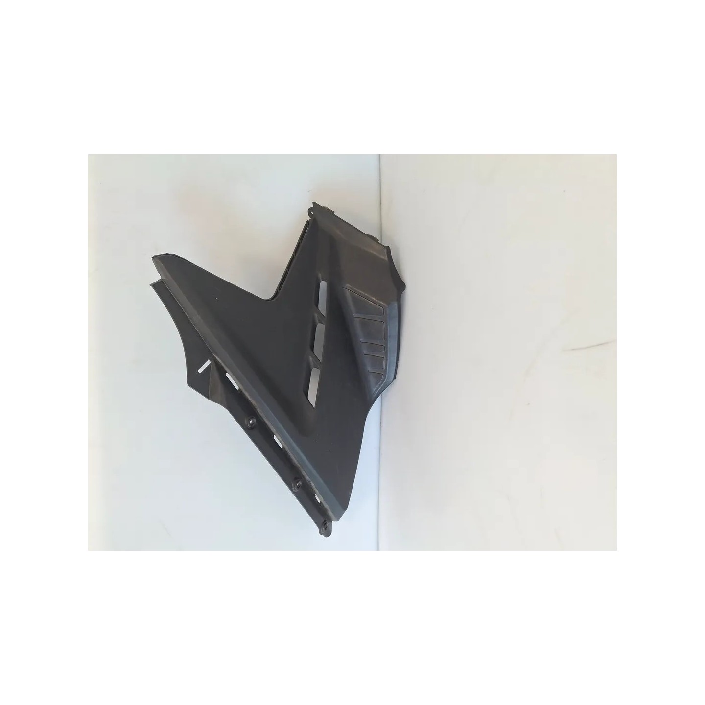 Carenatura fianco posteriore inferiore Kymco Agility 200 R16+ (E5) Agility 200 R16+ Destro