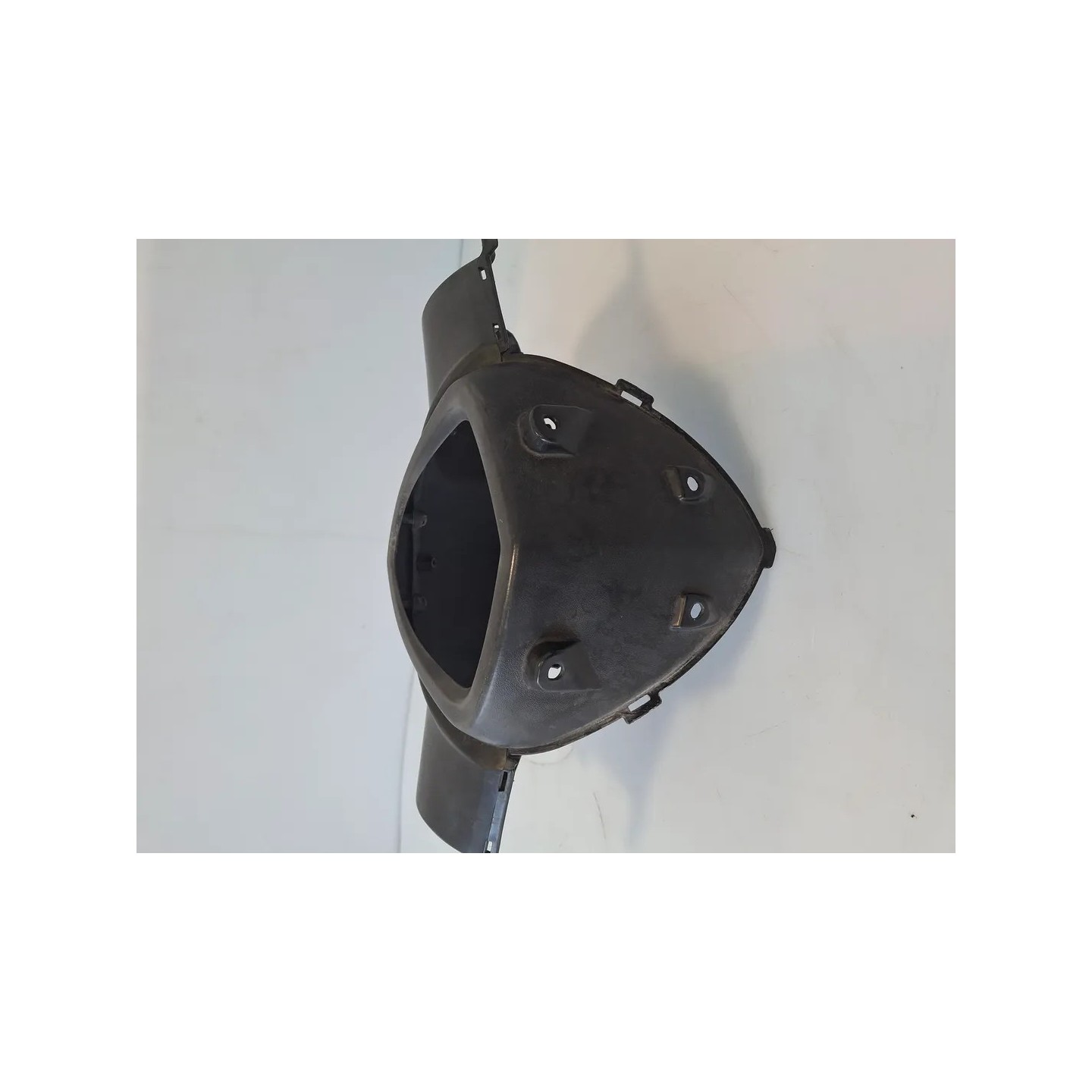 Copertura posteriore morsetti manubrio Kymco Agility 125 R16 (E3) Agility 125 R16 