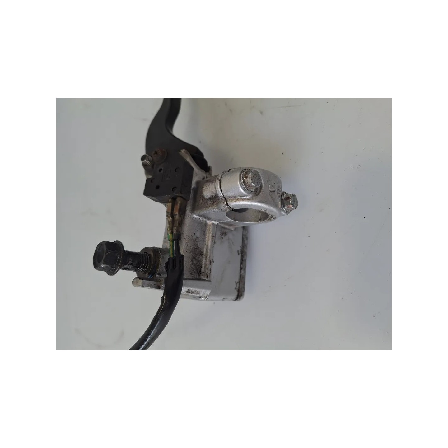 Pompa con serbatoio liquido freni posteriore con leva Kymco Agility 125 R16 (E3) Agility 125 R16 