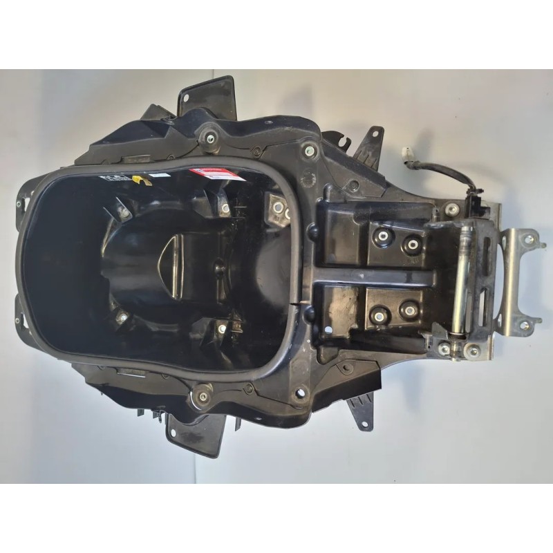 Vano porta casco Yamaha T-Max 530 (E4) (17-) T-Max 530 SX 