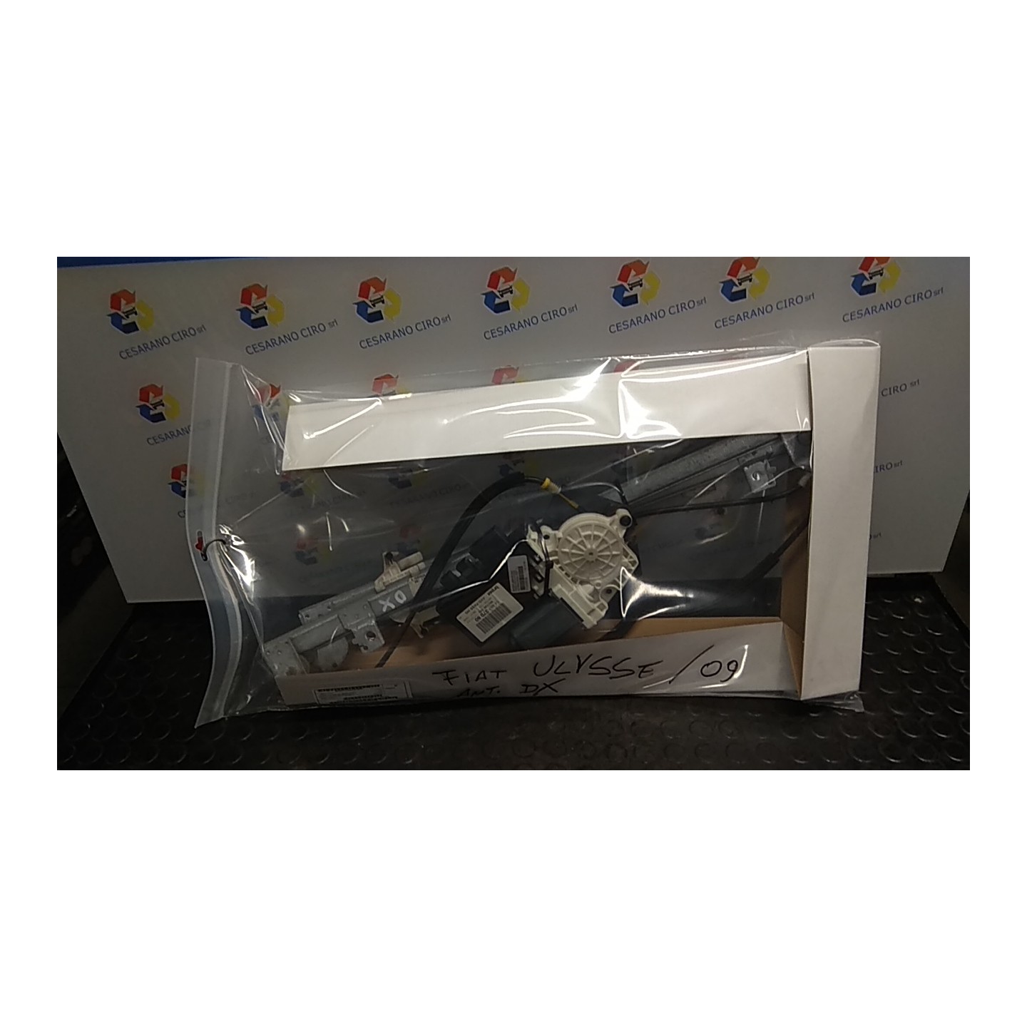 ALZACRISTALLO ELETTR. PORTA ANT. DX. 031 FIAT ULYSSE (2F) (06/02-12/10) RFN 1485311080