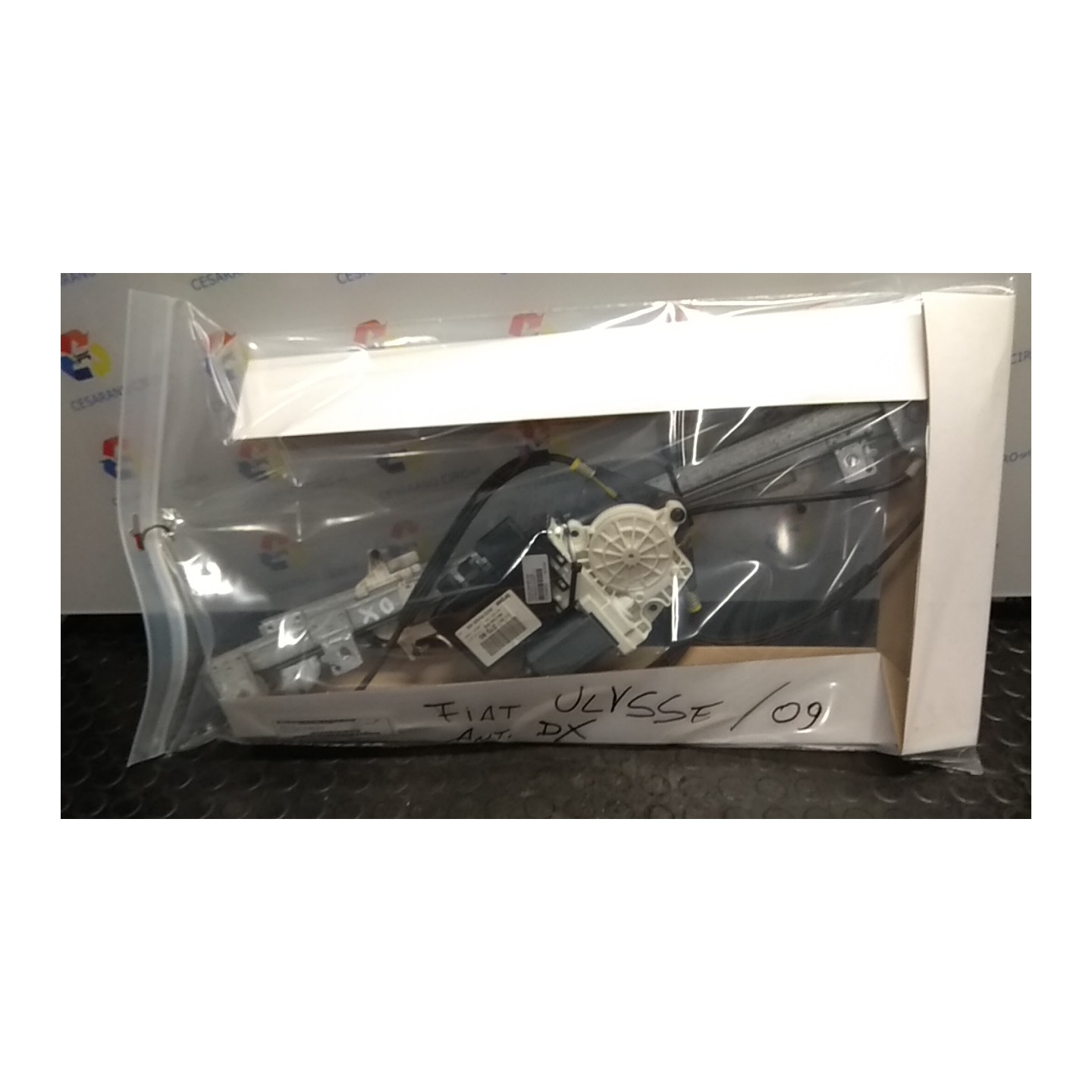 ALZACRISTALLO ELETTR. PORTA ANT. DX. 031 FIAT ULYSSE (2F) (06/02-12/10) RFN 1485311080