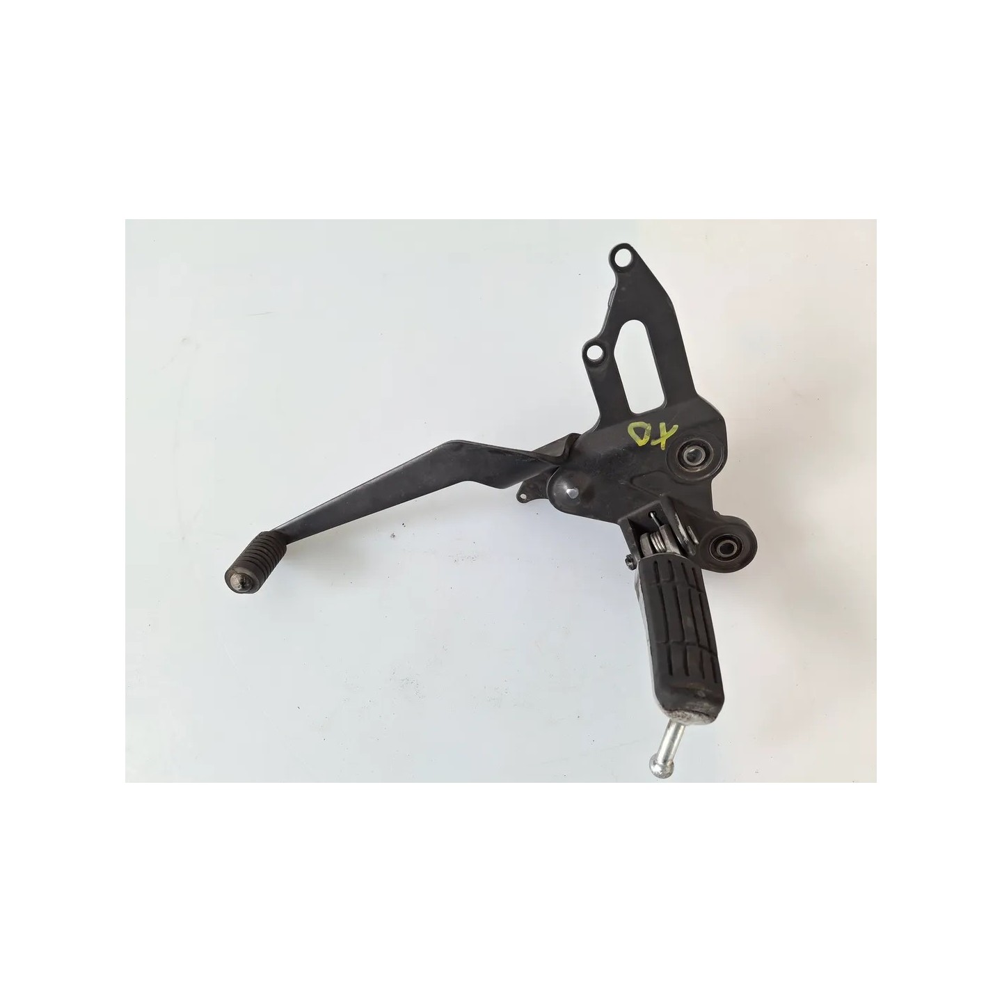 Supporto pedana appoggiapiede anteriore Yamaha MT-07 (E5) MT-07 ABS 35Kw Sinistro