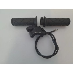 Coperchio inferiore blocco comandi Yamaha BW's 50 (E2)...