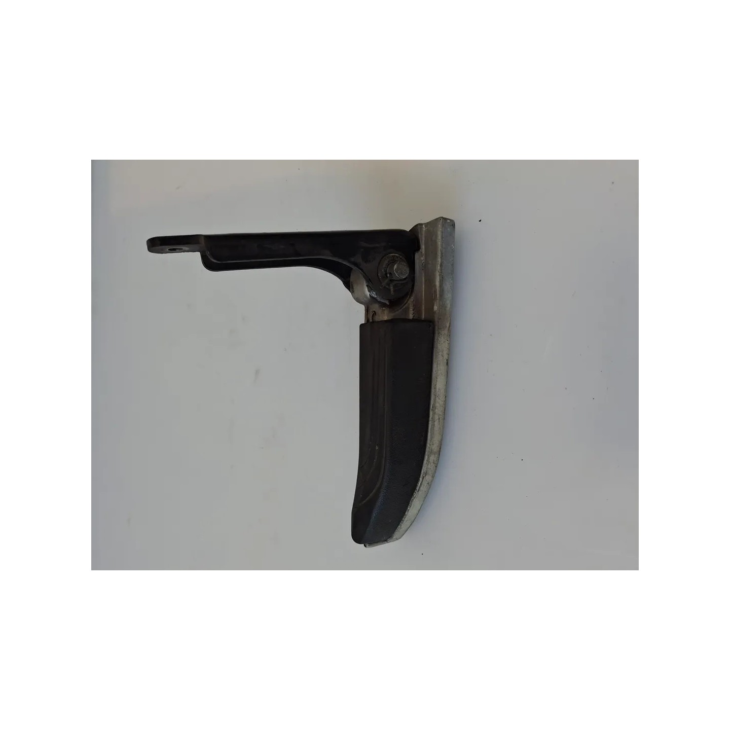 Pedana appoggiapiede posteriore Piaggio Beverly (10-16) Beverly 300 i.e. Sinistro
