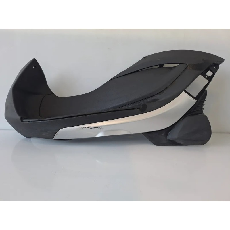Pedana appoggiapiede anteriore Piaggio Beverly (10-16) Beverly 300 i.e. Sinistro