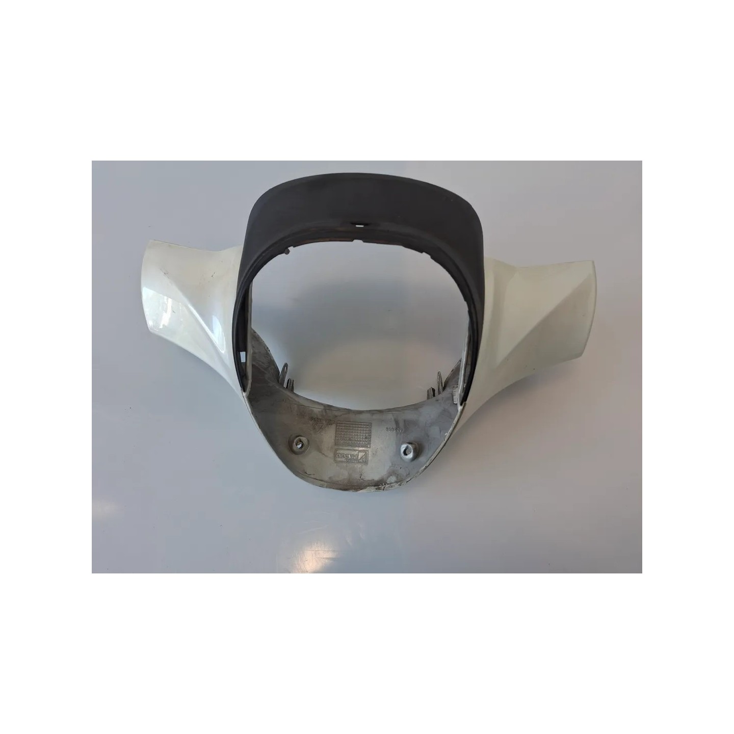 Copertura anteriore morsetti manubrio Piaggio Beverly (10-16) Beverly 300 i.e. 