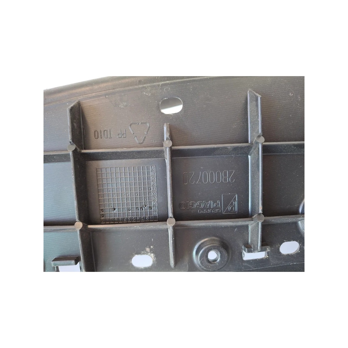Pedana appoggiapiede anteriore completo Piaggio MP3 500 (17-21) MP3 500 hpe ABS 