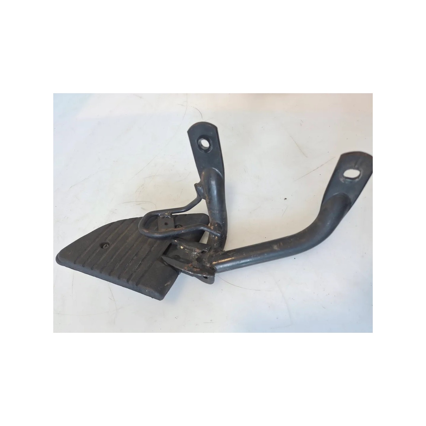 Supporto pedana appoggiapiede posteriore Honda SH 150 i (-09) SH 150 i Sport Sinistro