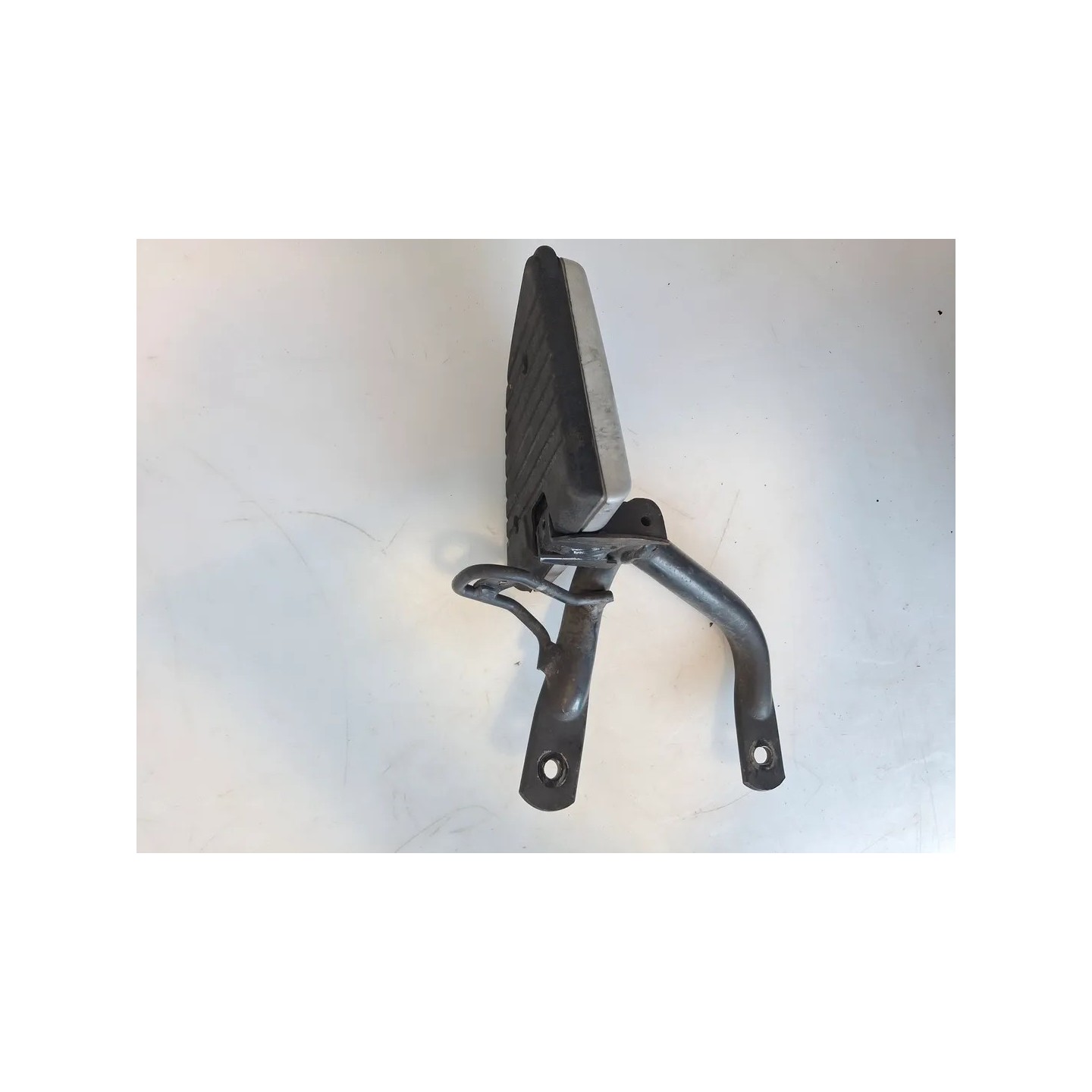 Supporto pedana appoggiapiede posteriore Honda SH 150 i (-09) SH 150 i Sport Destro