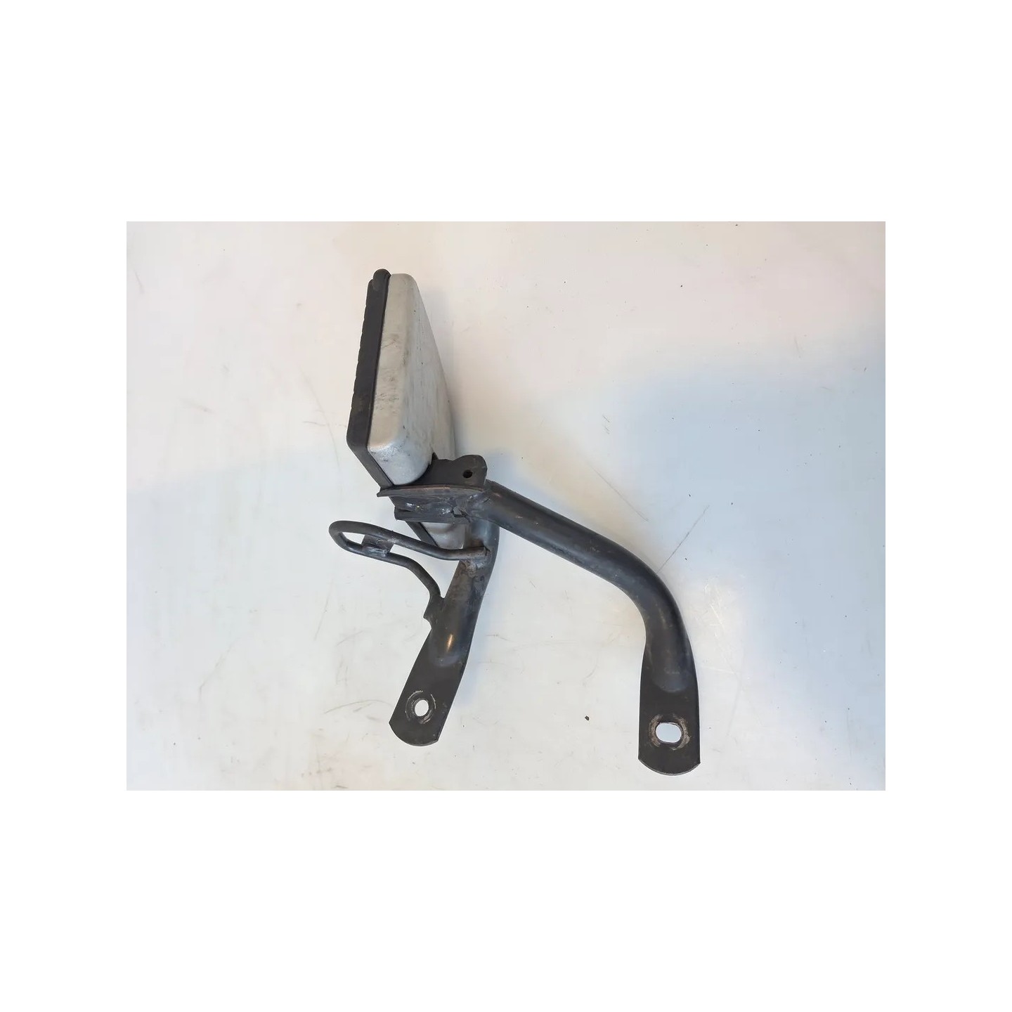 Supporto pedana appoggiapiede posteriore Honda SH 150 i (-09) SH 150 i Sport Destro