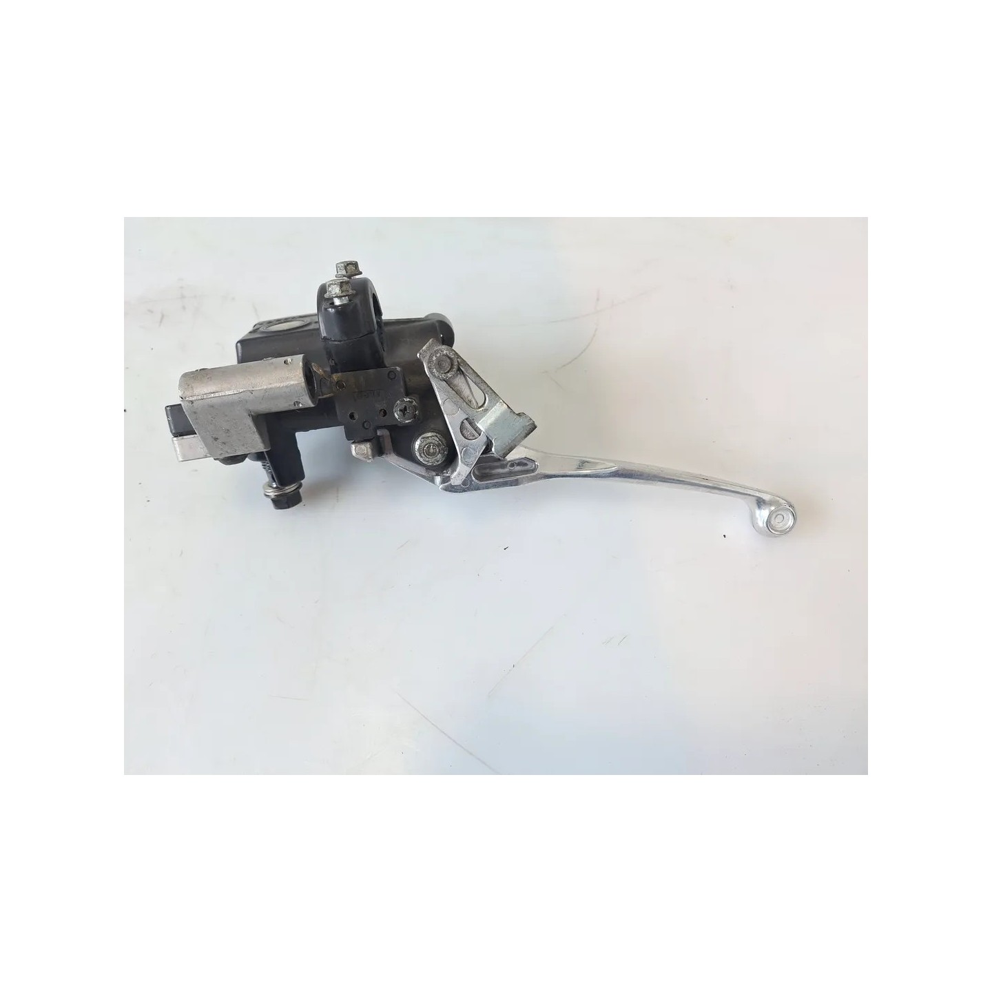 Pompa con serbatoio liquido freni anteriore Honda SH 150 i (-09) SH 150 i Sport Destro