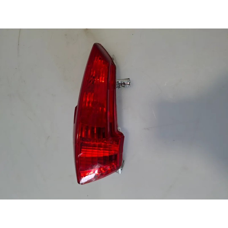 Fanale posteriore Piaggio MP3 300 (14-21) MP3 300 hpe ABS Destro