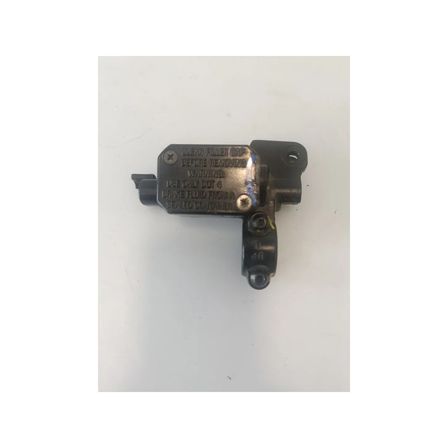 Pompa con serbatoio liquido freni posteriore con leva Piaggio MP3 300 (14-21) MP3 300 hpe ABS Destro