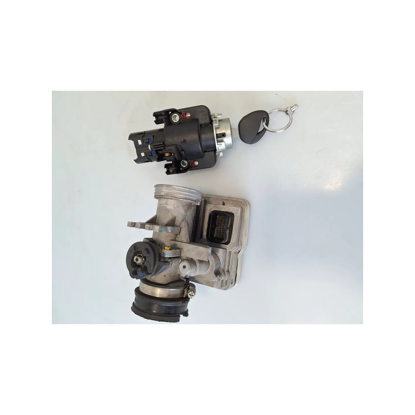 Serie cilindretti serrature Piaggio MP3 300 (14-21) MP3 300 hpe ABS